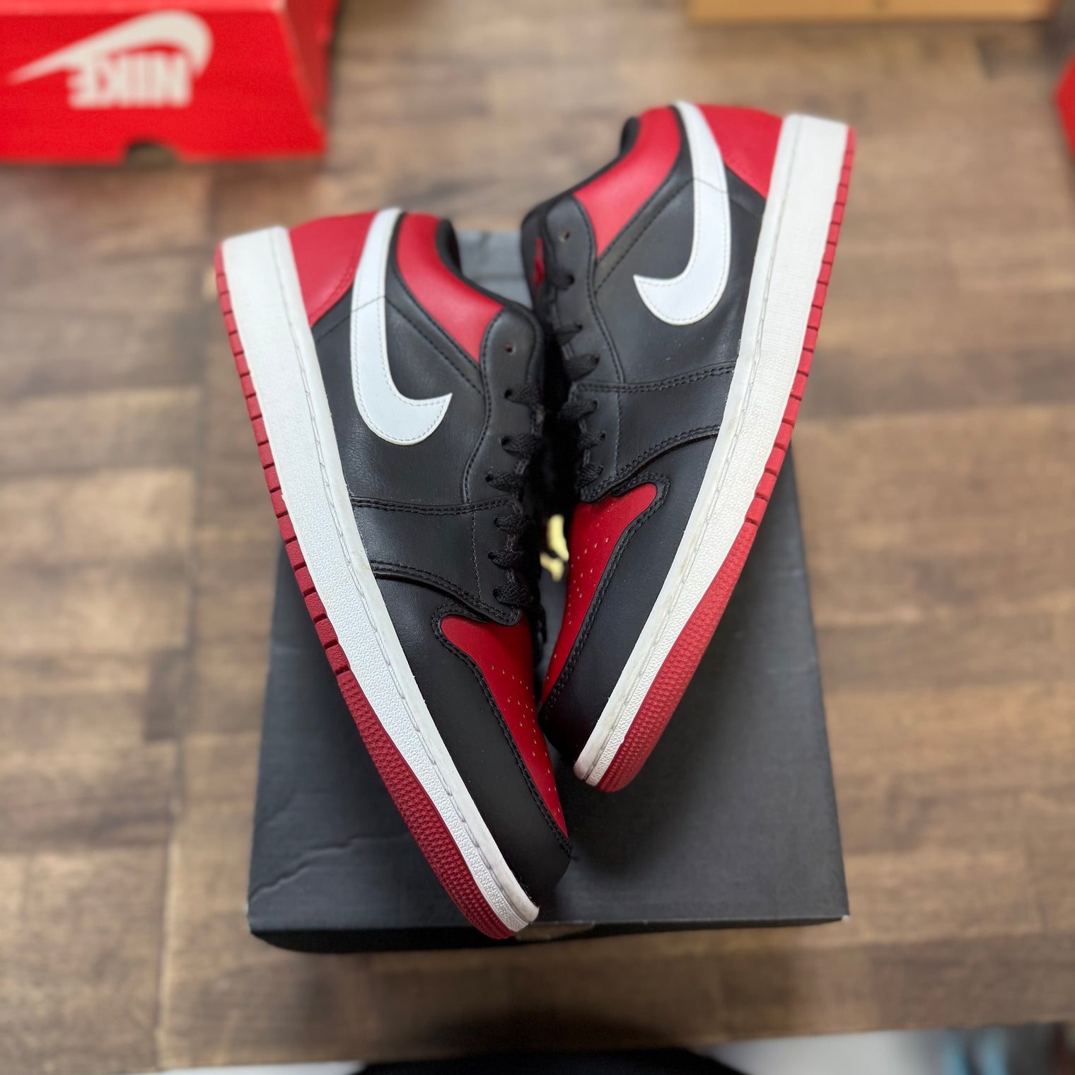 Alternate Bred Toe Jordan 1 Low (USED)
