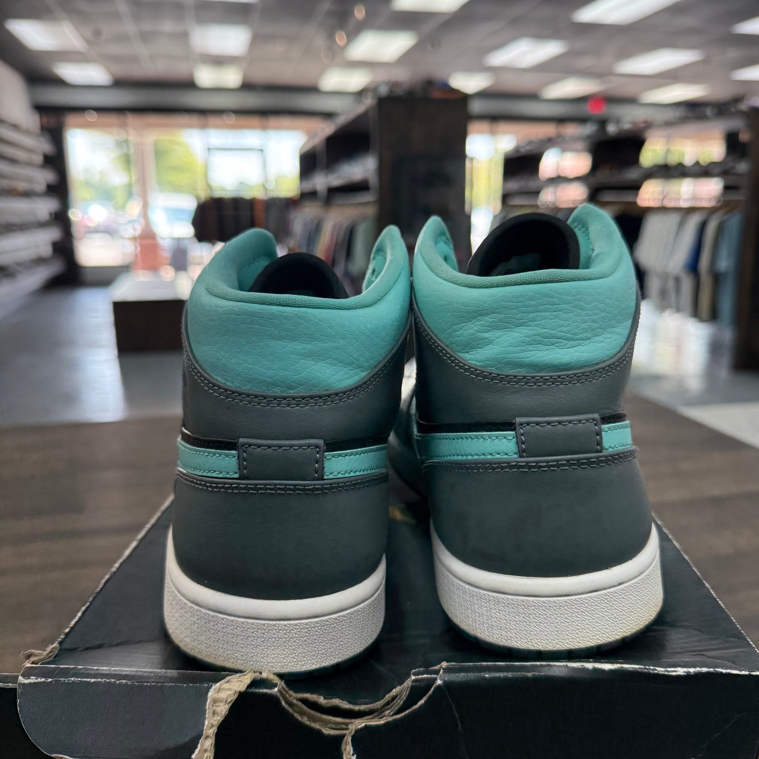 Grey Aqua Jordan 1 Mid (USED)