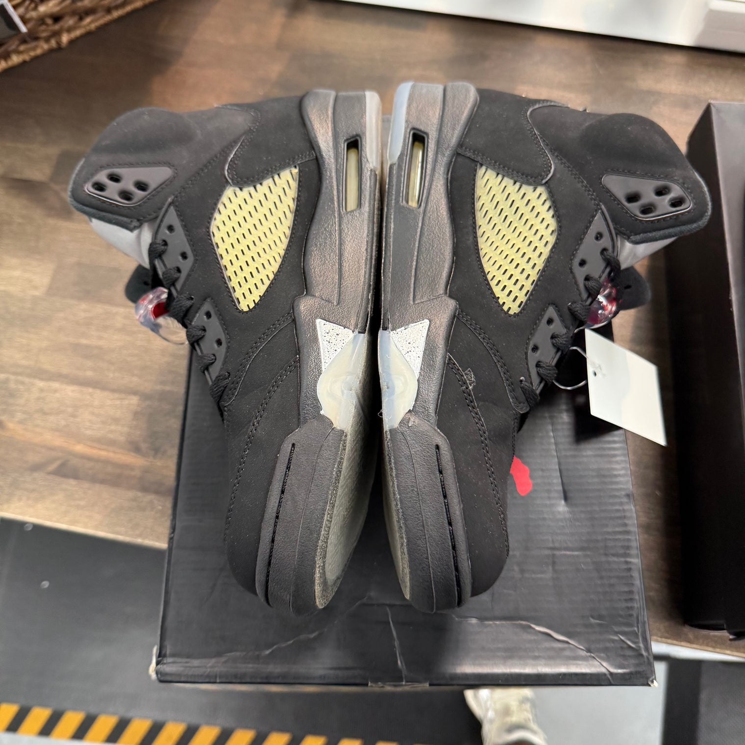 Black Metallic Jordan 5 (2016) (USED)