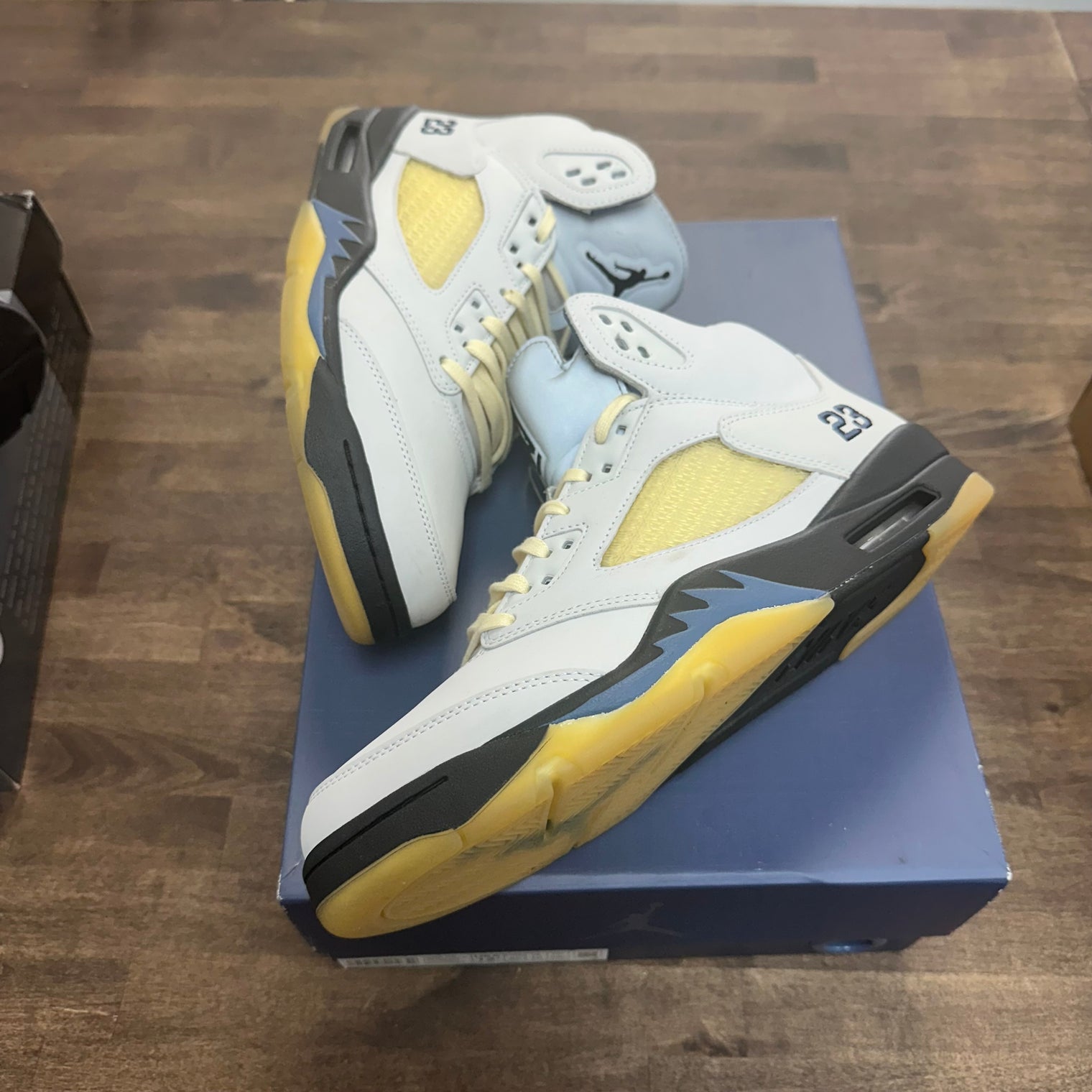 A Ma Maniere Dawn Jordan 5 (W) (USED)