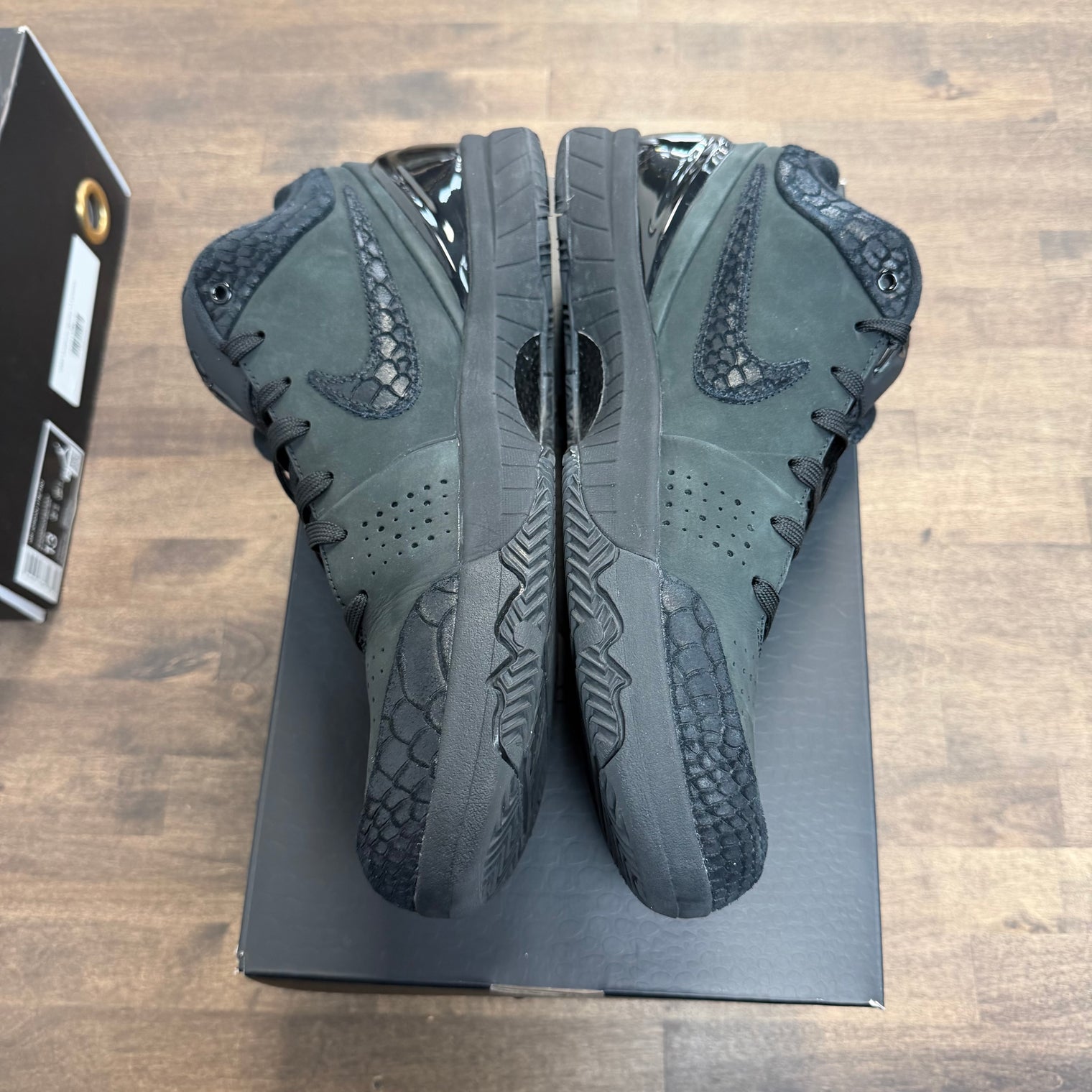 Gift of Mamba Kobe 4 Protro (USED)
