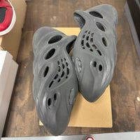 MX Granite Yeezy Foam RNNR (USED, Replacement Box)