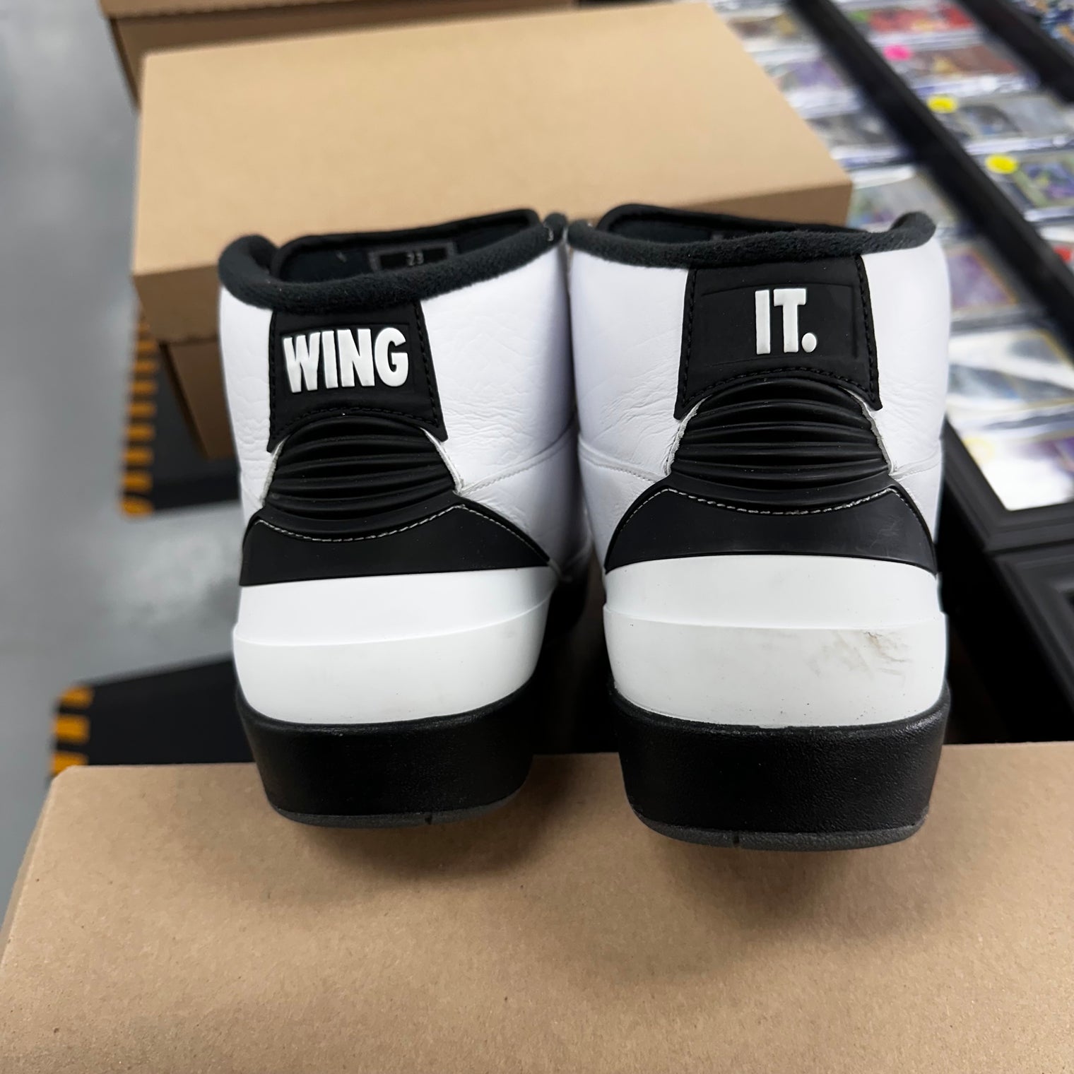 Wing It Jordan 2 Retro (USED), No Box)