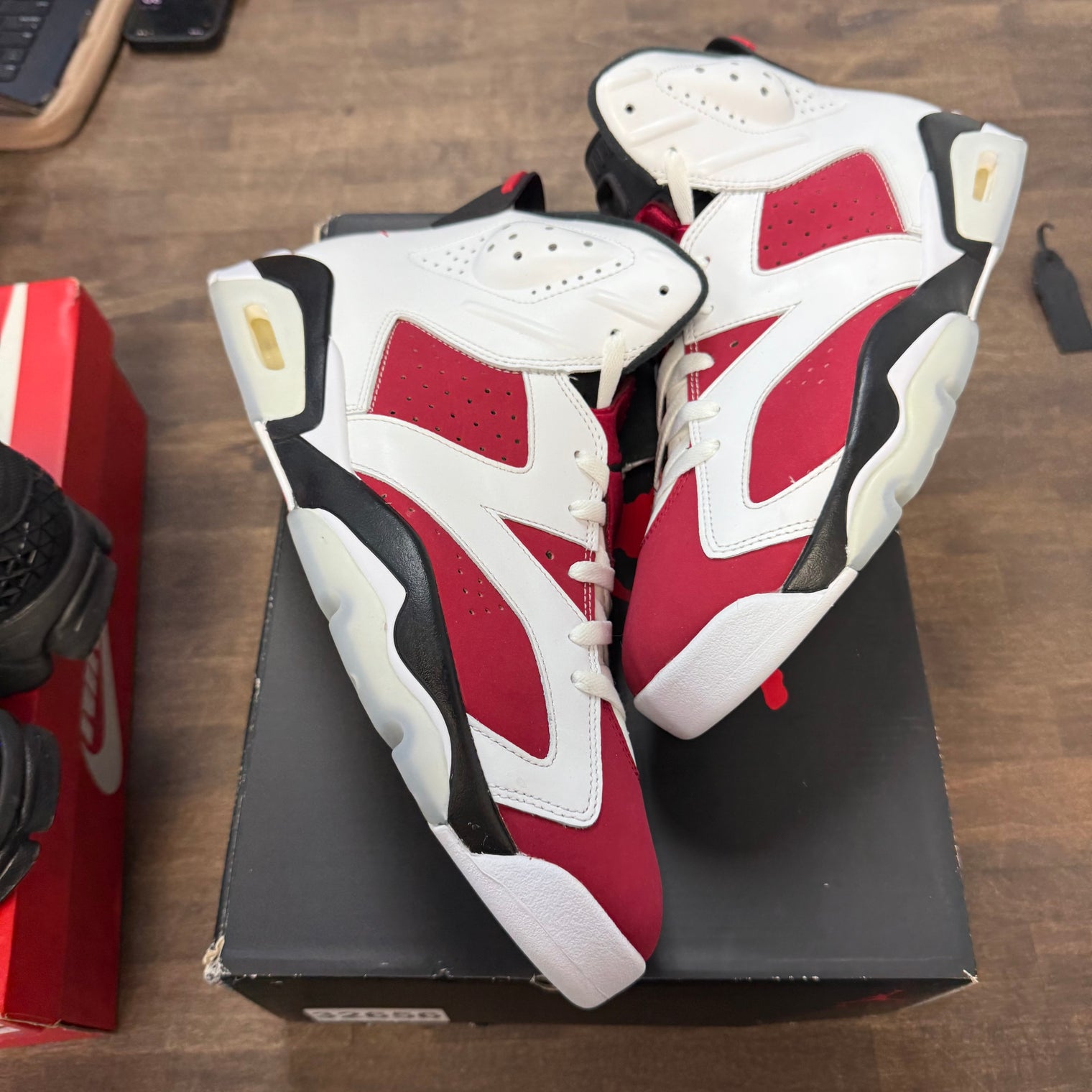 Carmine Jordan 6 Retro (USED)