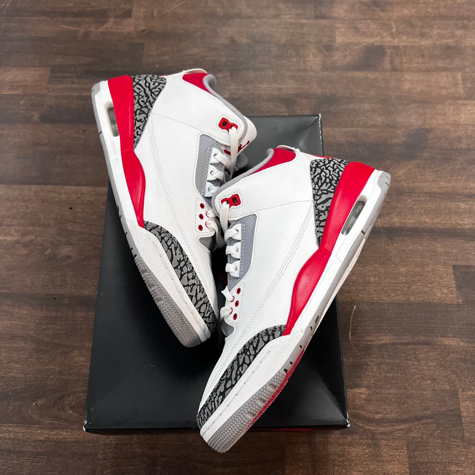 Fire Red Jordan 3 (USED)