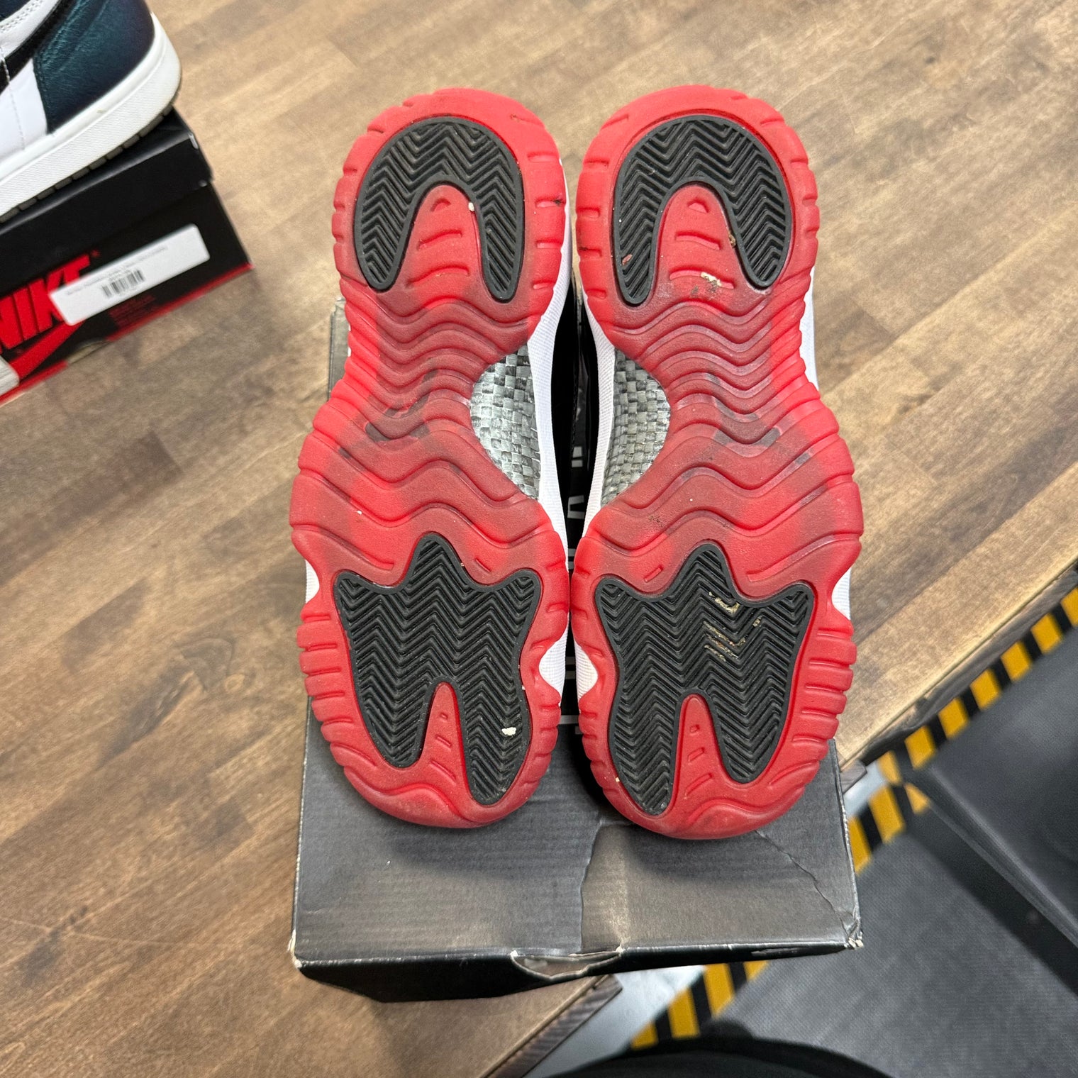 Concord Bred Jordan 11 Retro Low (GS) (USED)