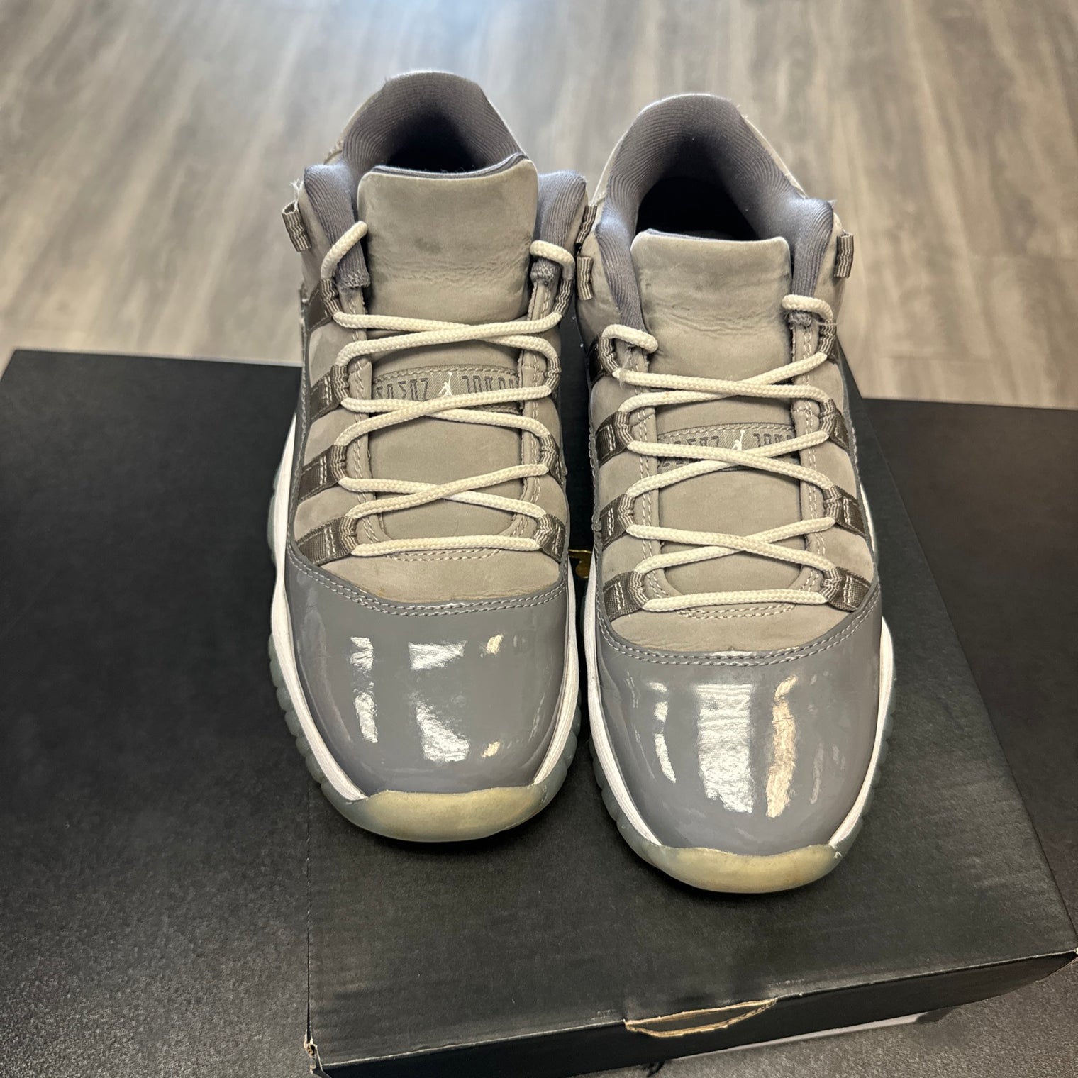 Cool Grey Jordan 11 Low (USED)
