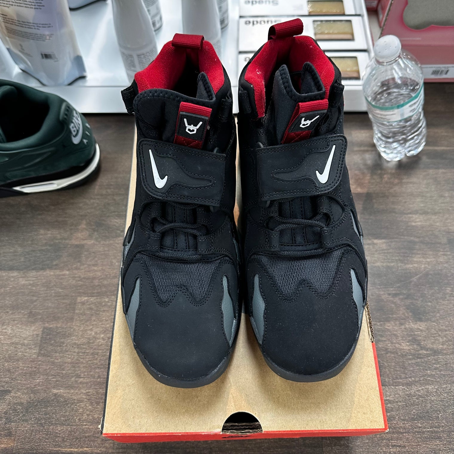 Nike Air DT Max '96 Falcons (USED)