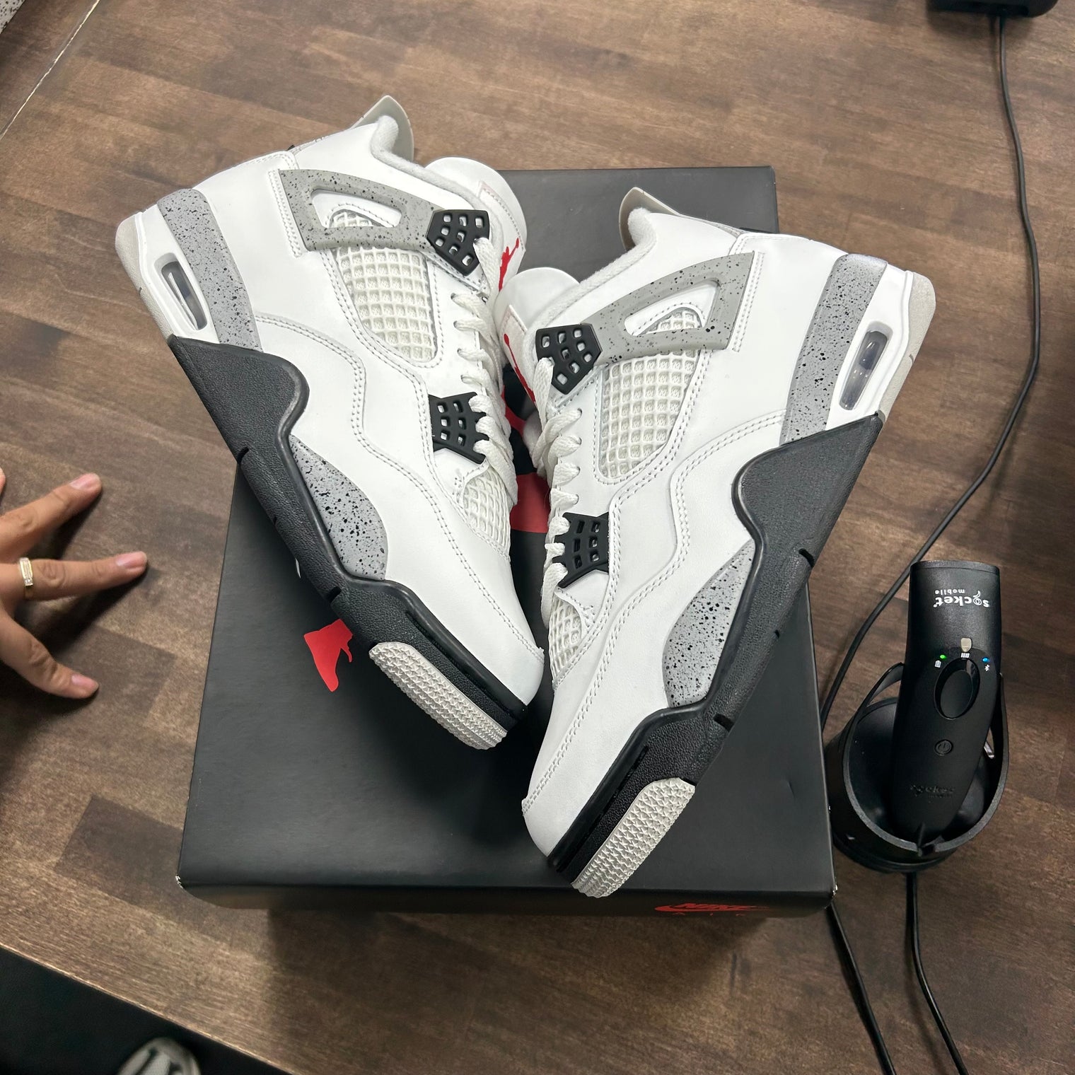 White Cement Jordan 4 (2025) (USED)