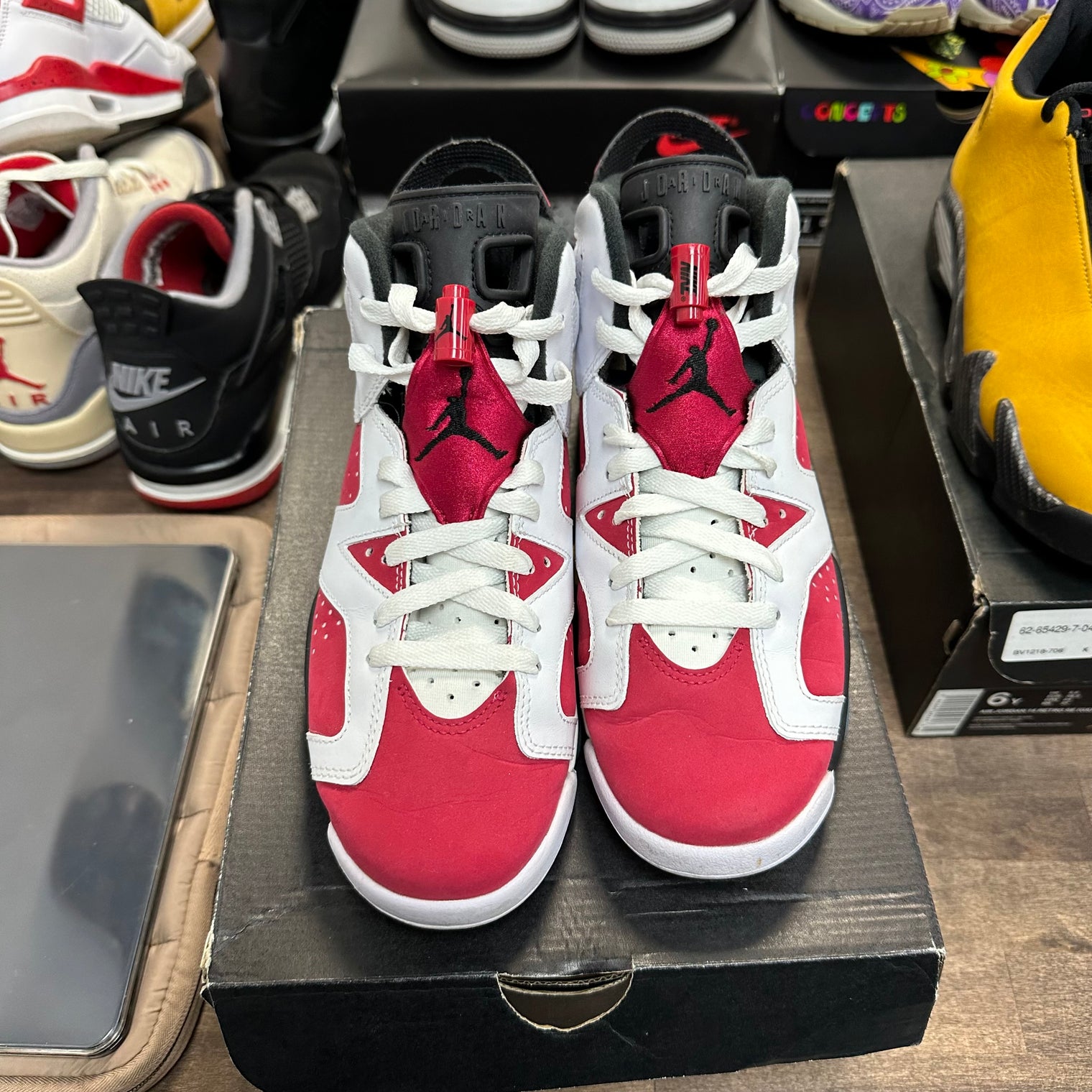 Carmine Jordan 6 Retro (GS) (USED)