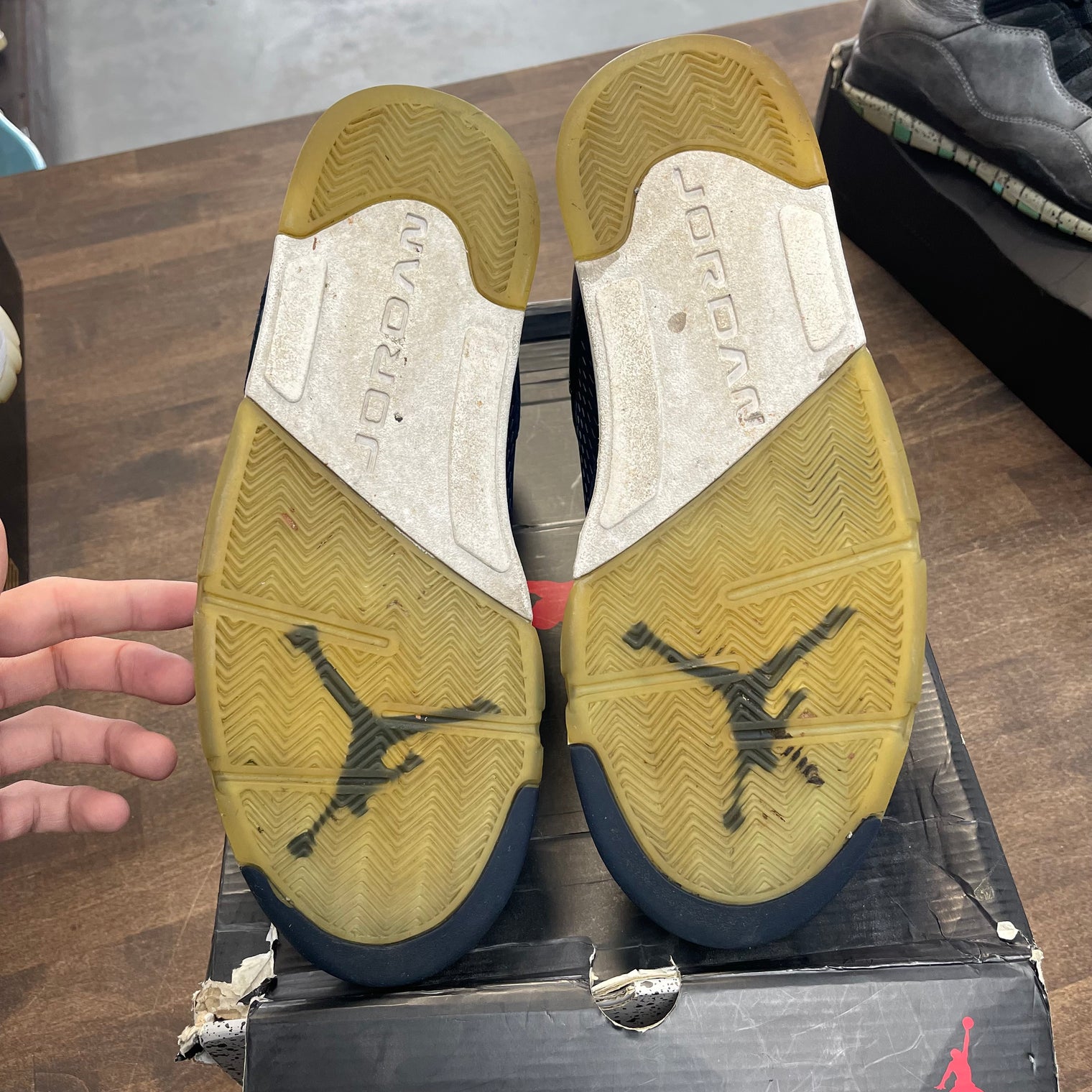 Bronze Jordan 5 (USED,No Box)