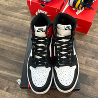 Jordan 1 Retro Black Toe (2016) (US 10.5) (Lightly Worn)