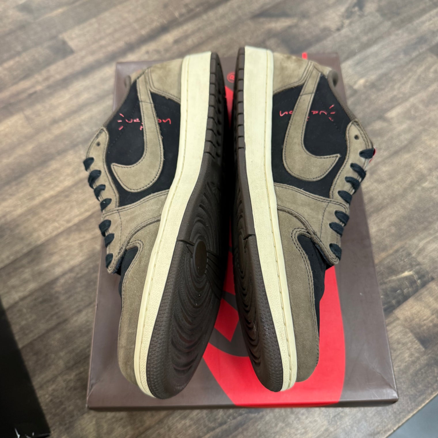 Travis Scott Mocha Jordan 1 Low OG SP (USED)