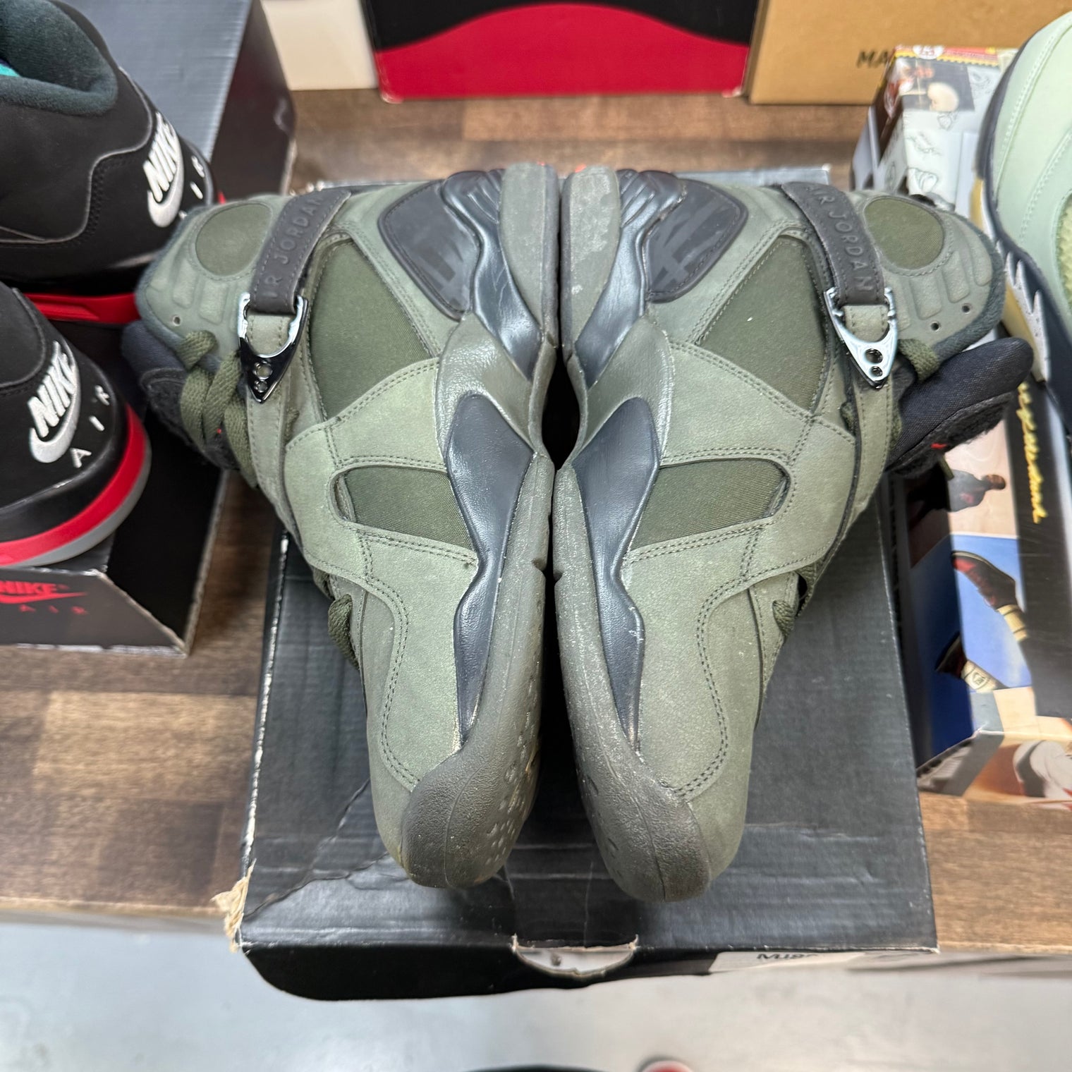 Undefeated Jordan 8 Retro (USED)