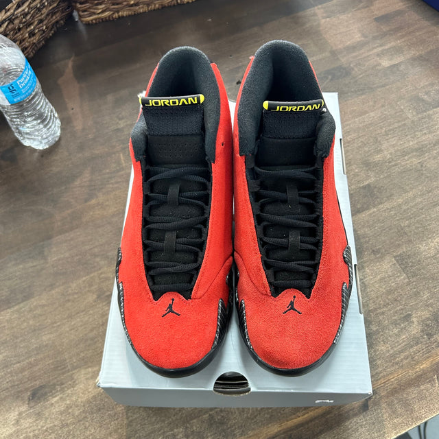 Jordan 14 Retro Ferrari (2025) (US 8.5) (USED)