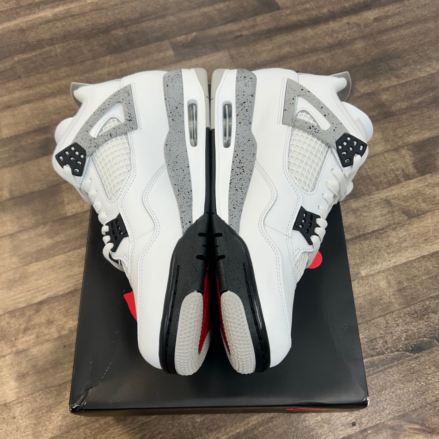 White Cement Jordan 4 2025 (USED)