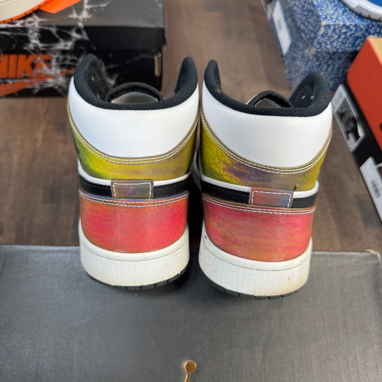 Heat Reactive Jordan 1 Mid (USED)