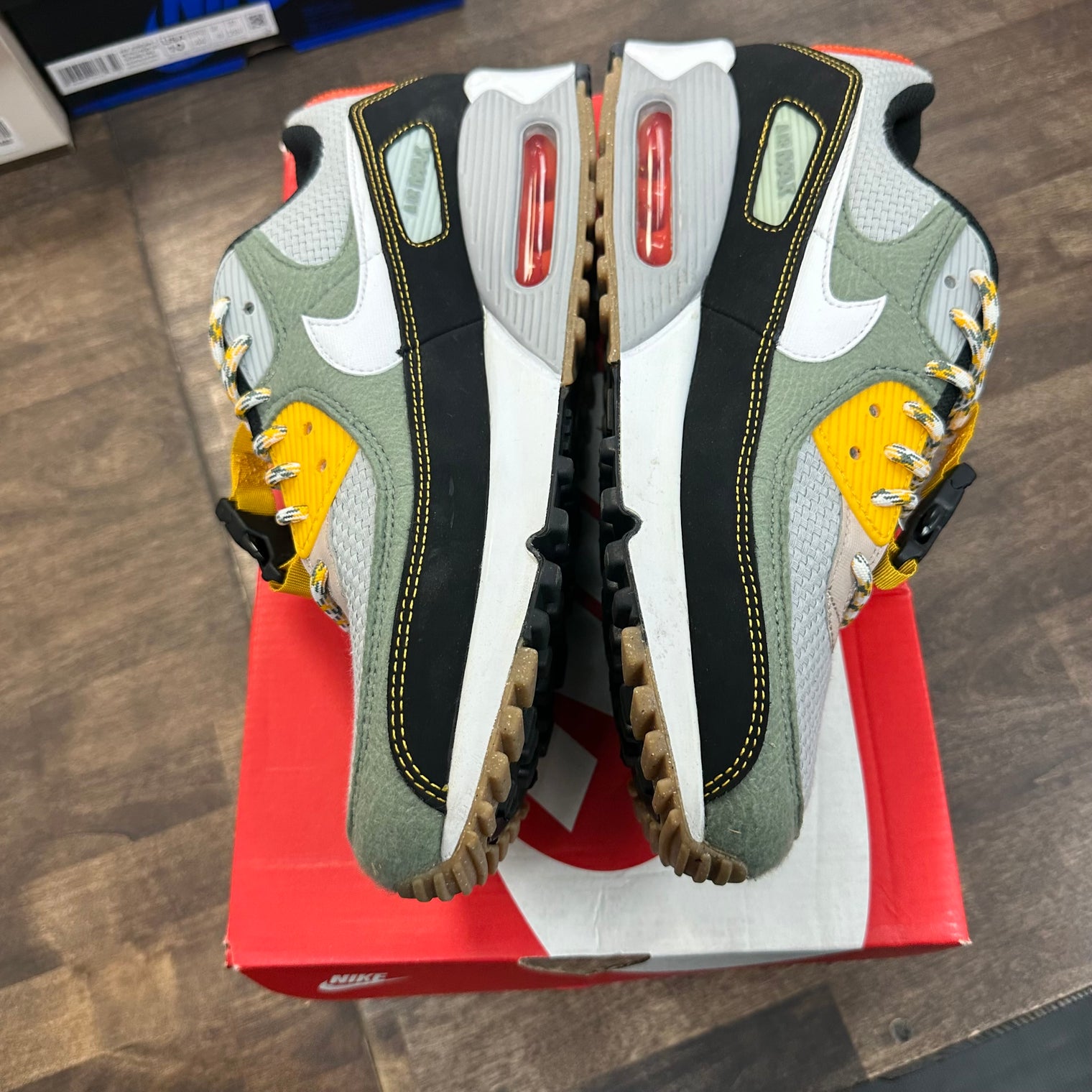 Buckle Spiral Sage Air Max 90 (USED)