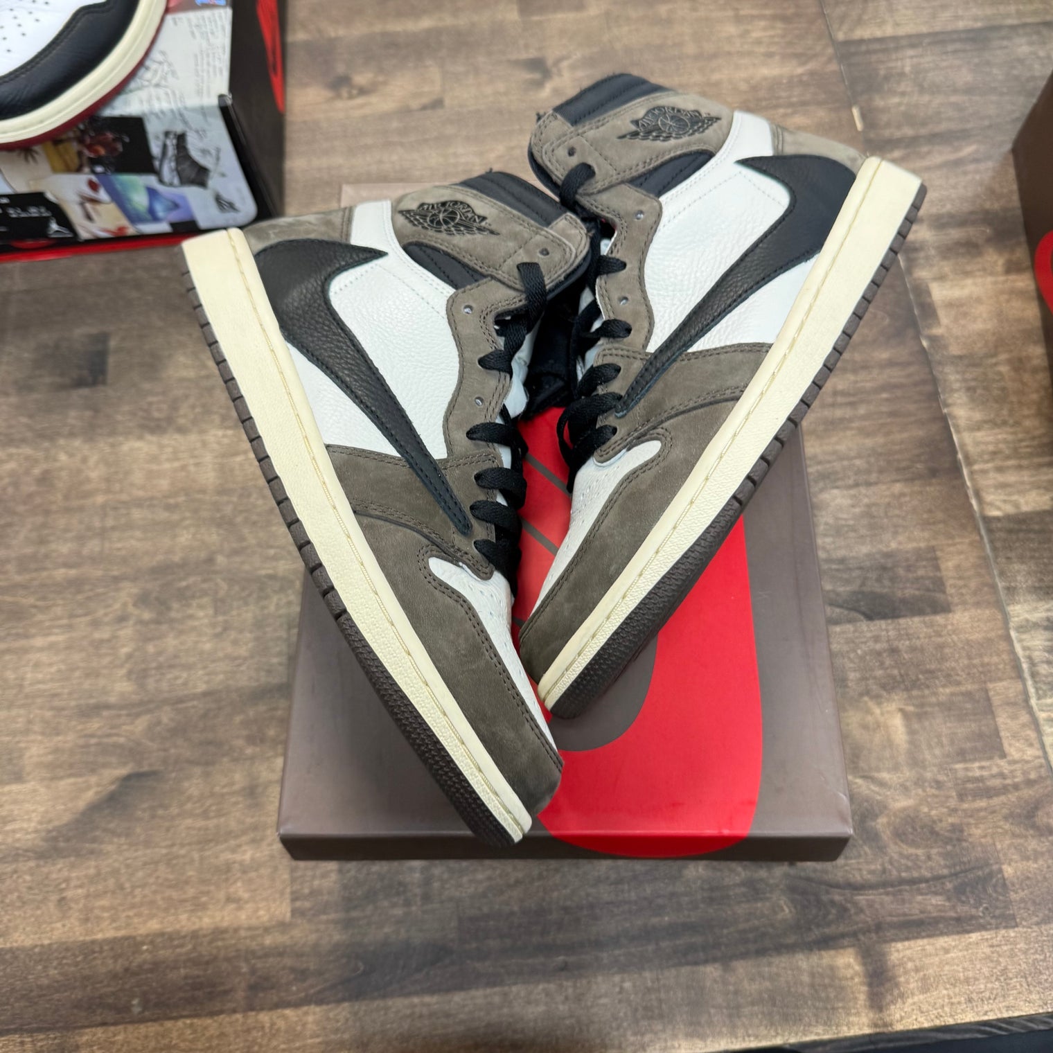 Travis Scott Mocha Jordan 1 Retro High OG SP (Lightly Worn)