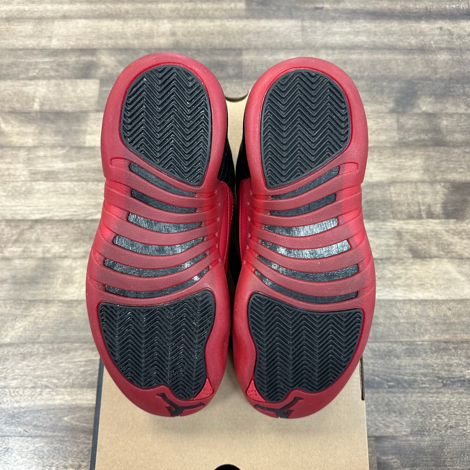 Jordan 12 Retro Flu Game (2025) (US 8) (USED)