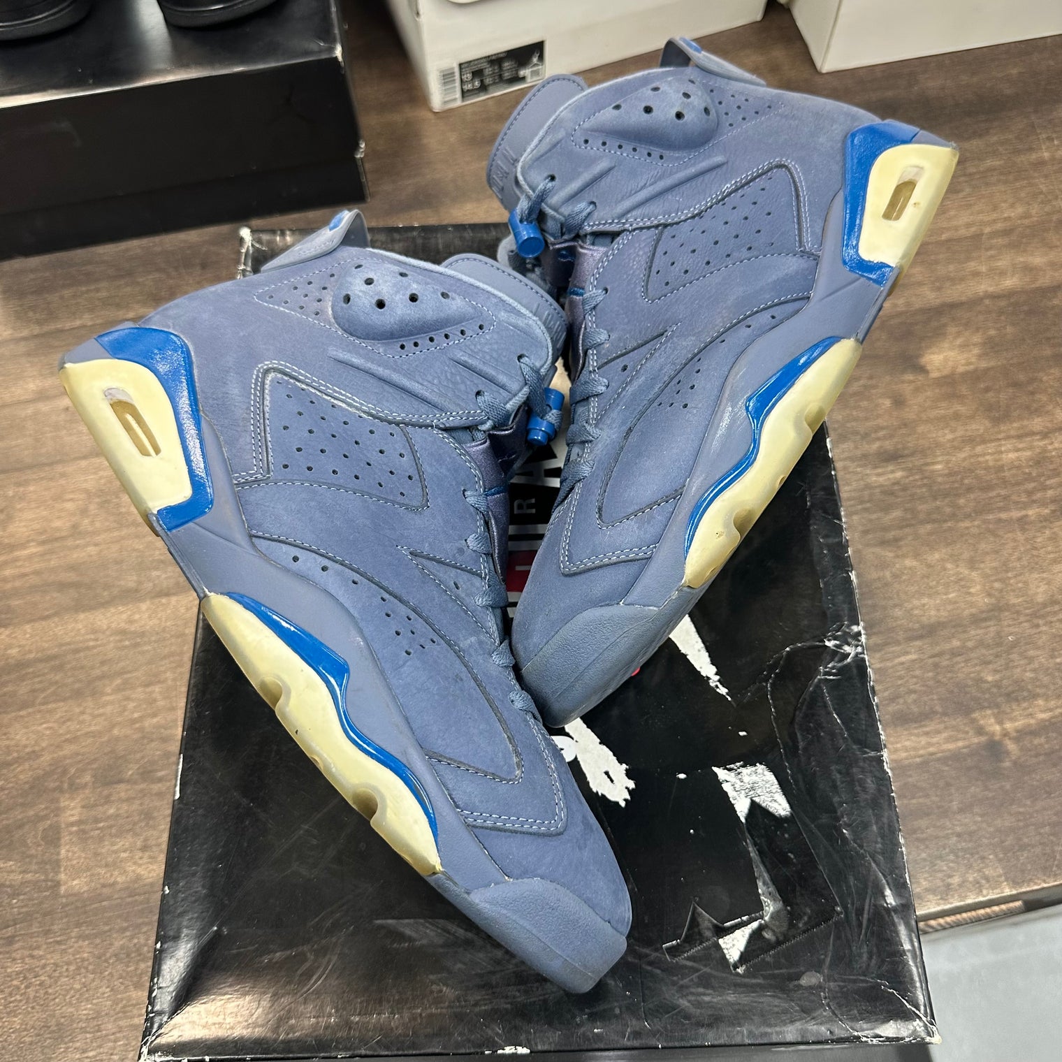 Diffused Blue Jordan 6 (USED,No Box)