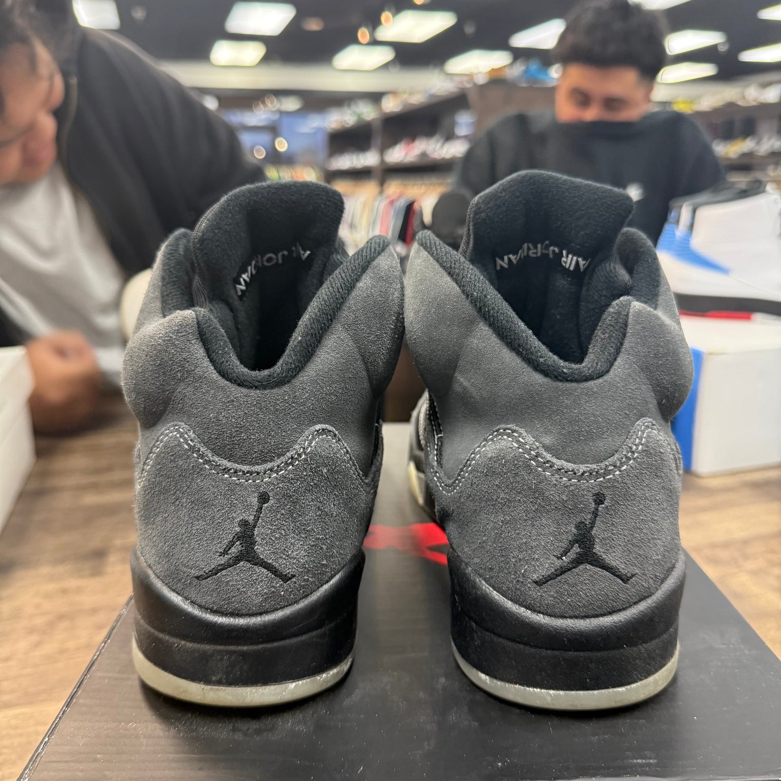 Anthracite Jordan 5 Retro (USED, no insoles)