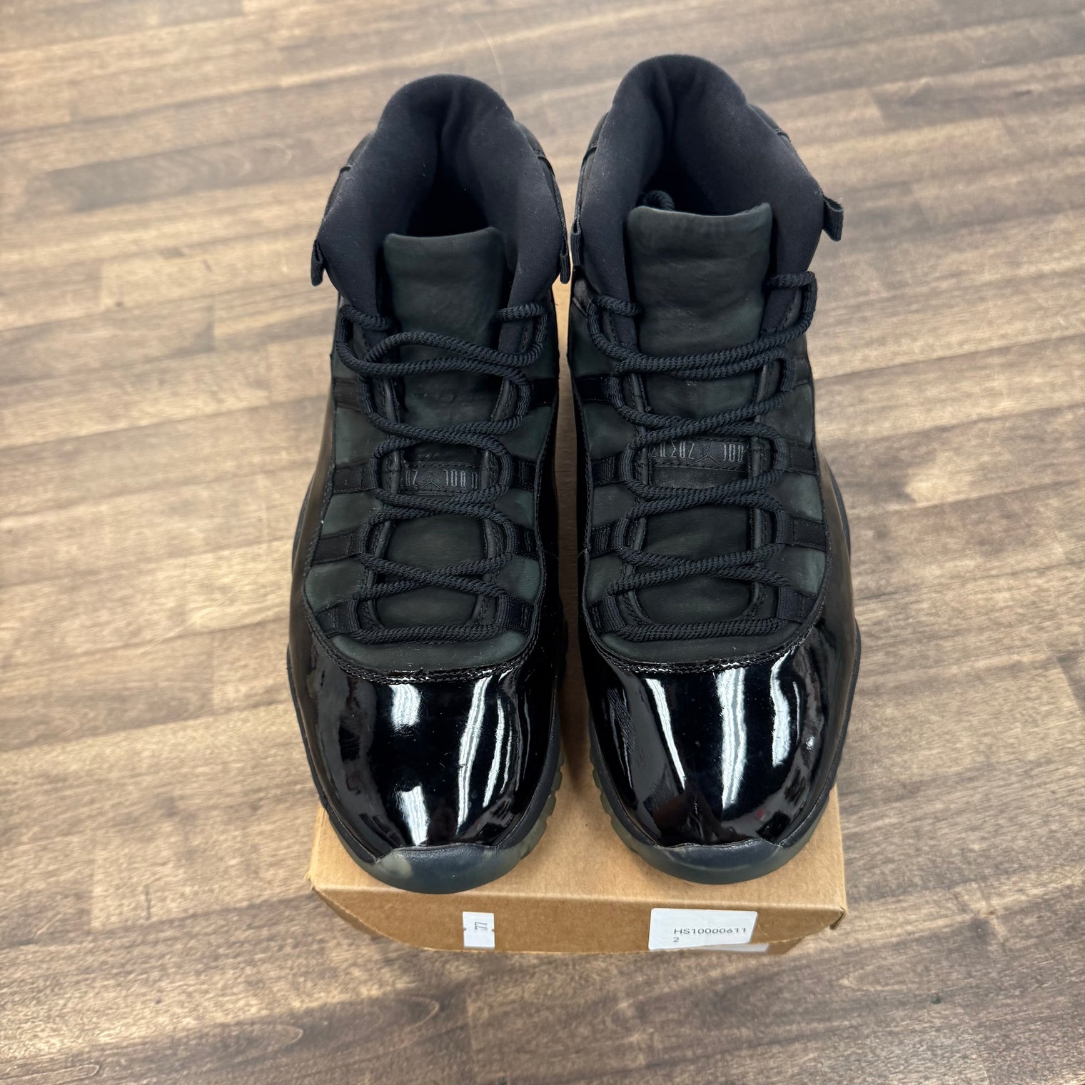Cap and Gown Jordan 11 Retro (USED,No Box)