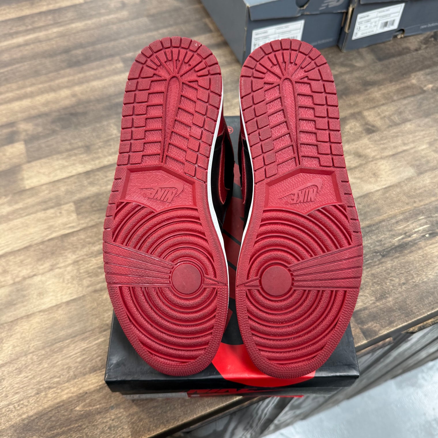 Bred Banned Jordan 1 High (2016) (USED)