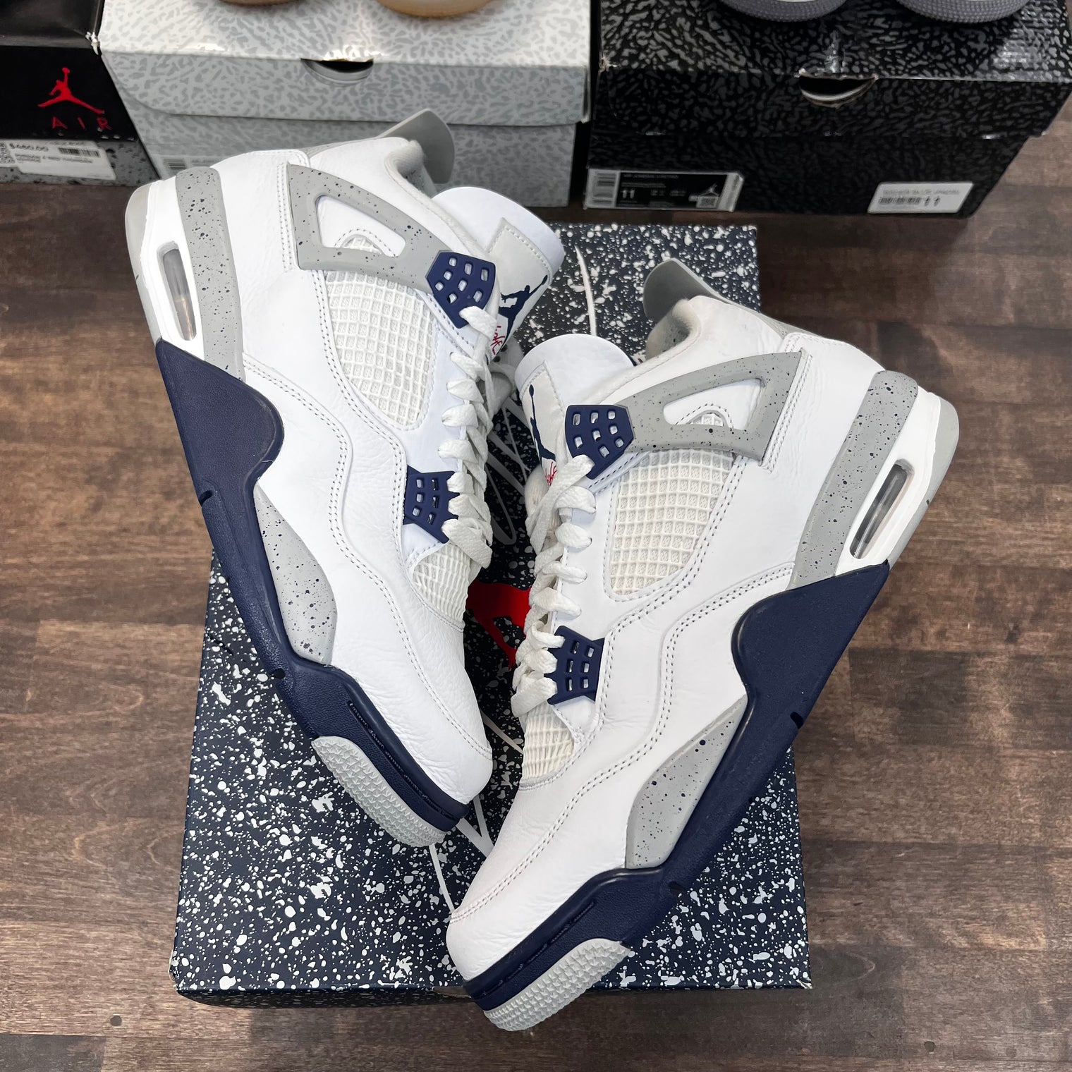 Midnight Navy Jordan 4 (USED)