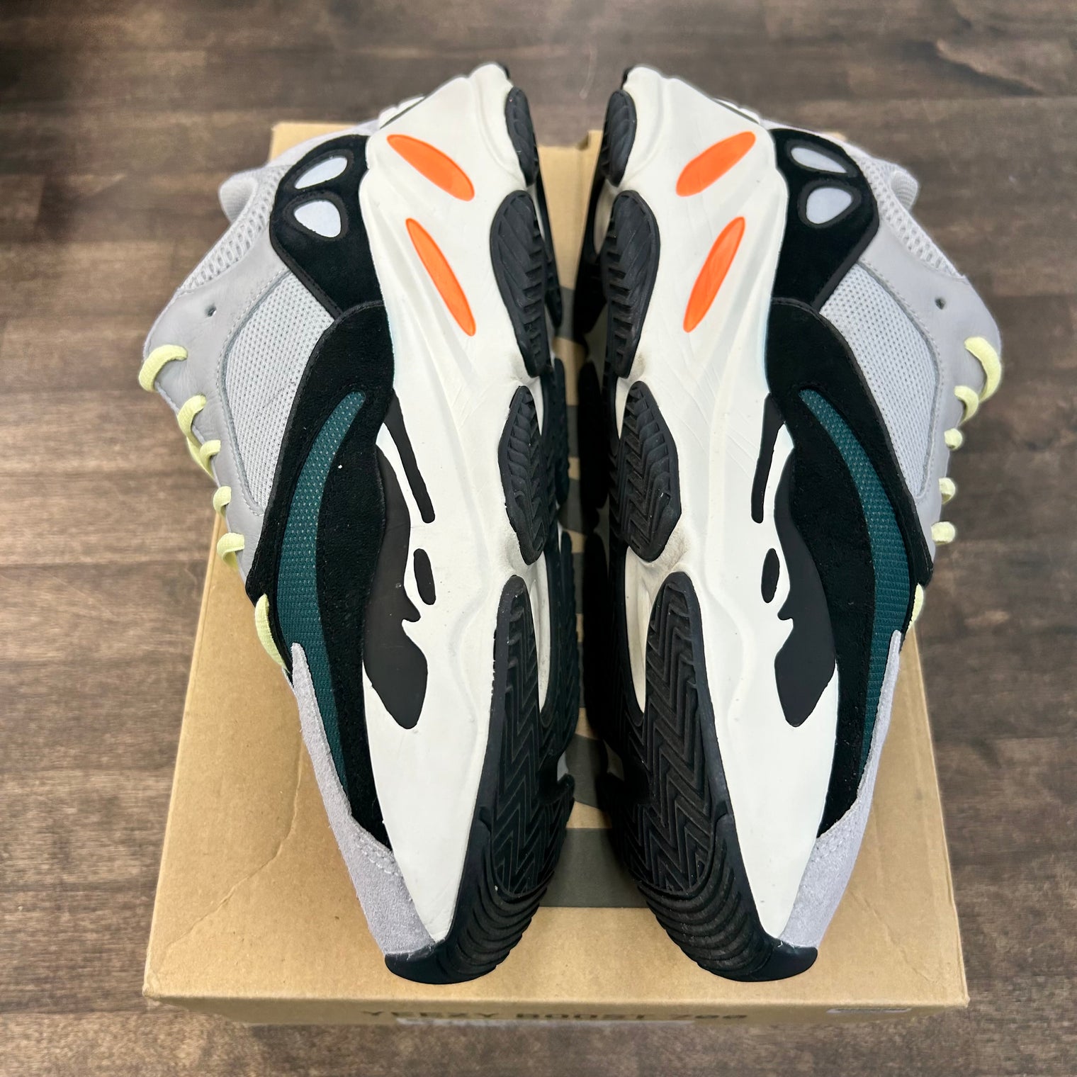 Wave Runner Yeezy 700 (USED)