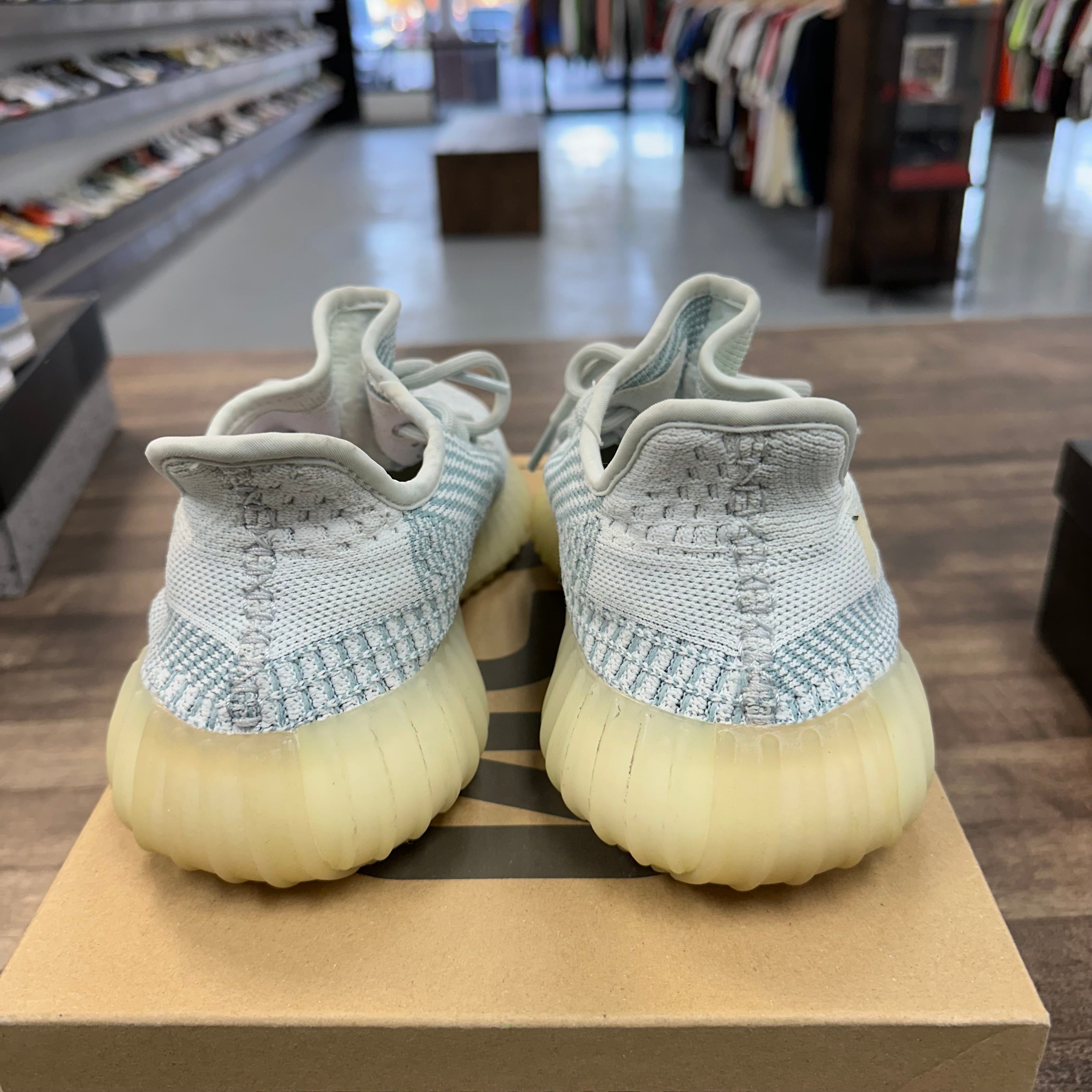 adidas Cloud Yeezy 350 (USED) Size 6Y (Pre-Owned) - Image 5