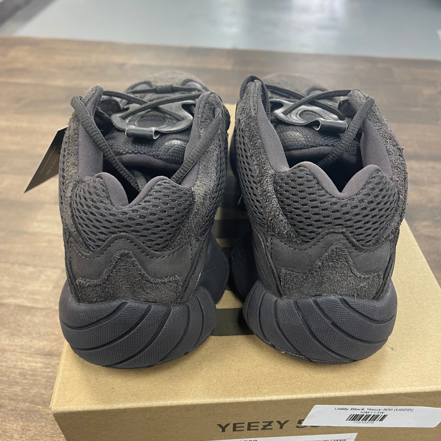 Utility Black Yeezy 500 (USED)