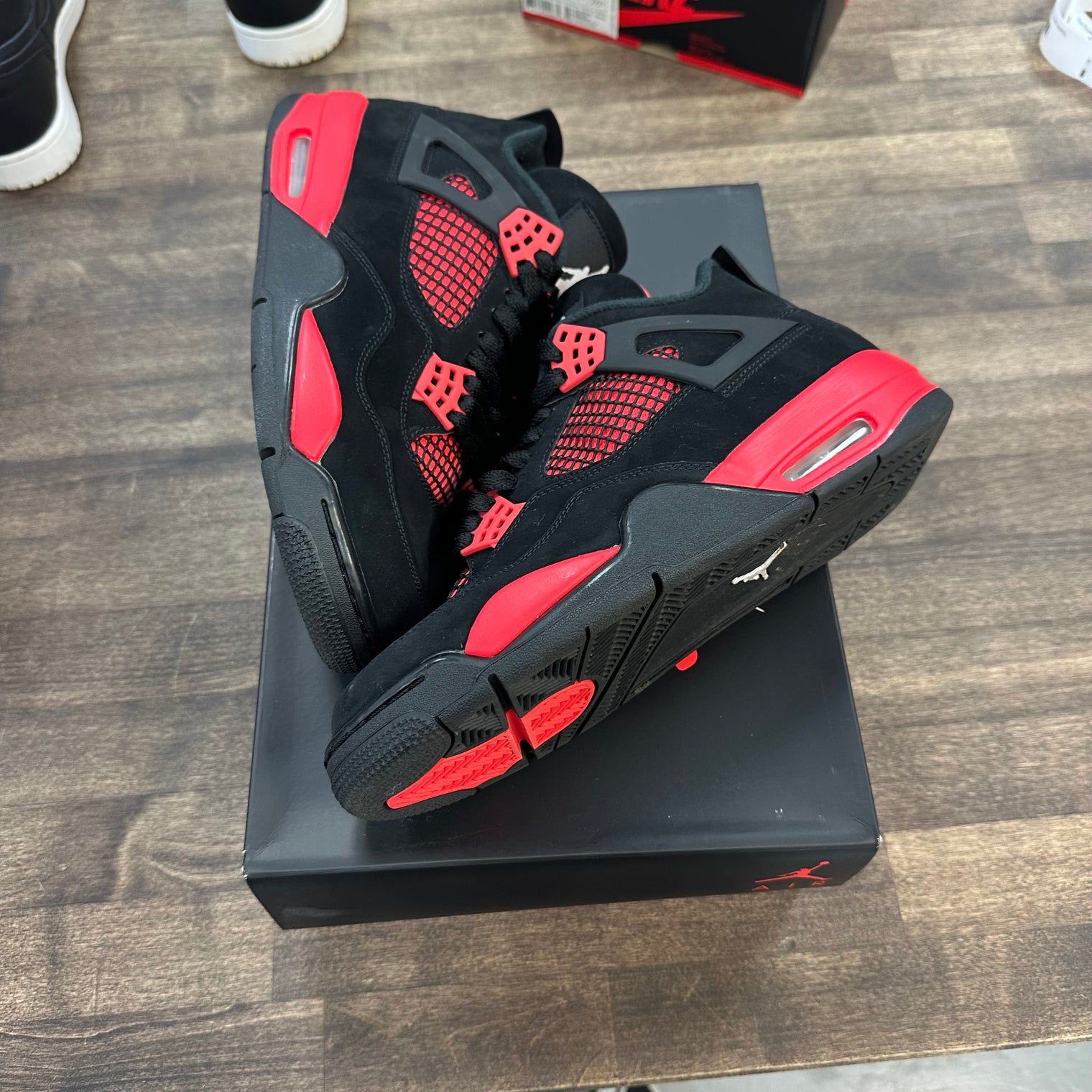 Red Thunder Jordan 4 Retro (USED)