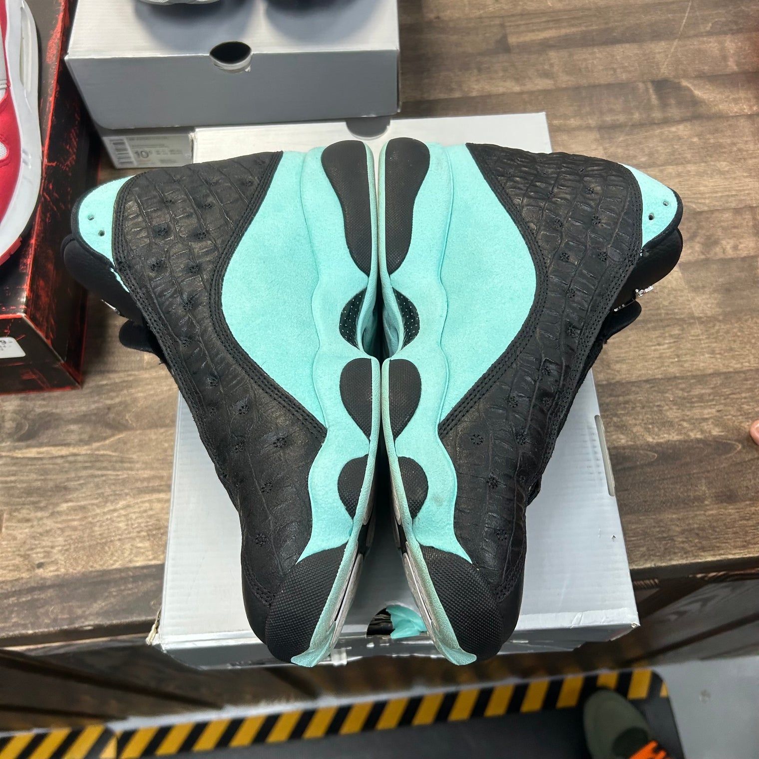 Black Island Green Jordan 13 Retro (USED)