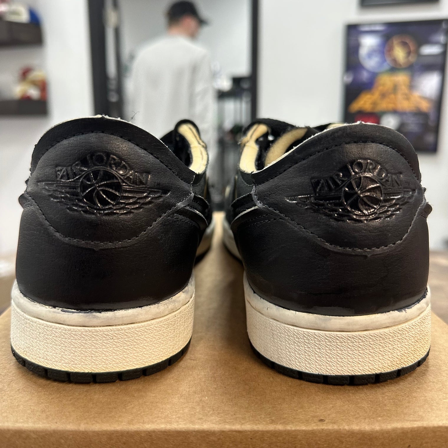 Black Smoke Grey Jordan 1 Low OG EX (USED, No Box)