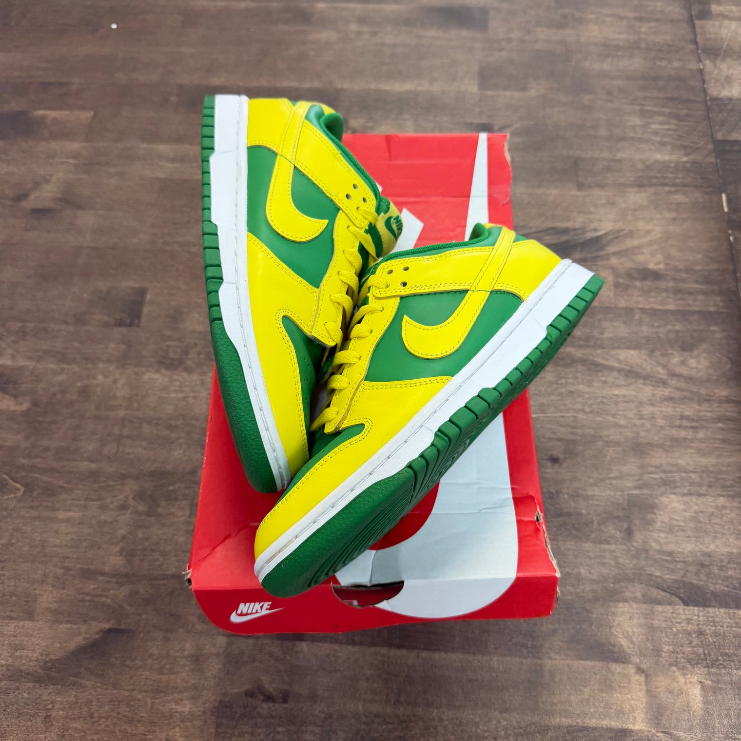 Reverse Brazil Nike Dunk Low (USED)