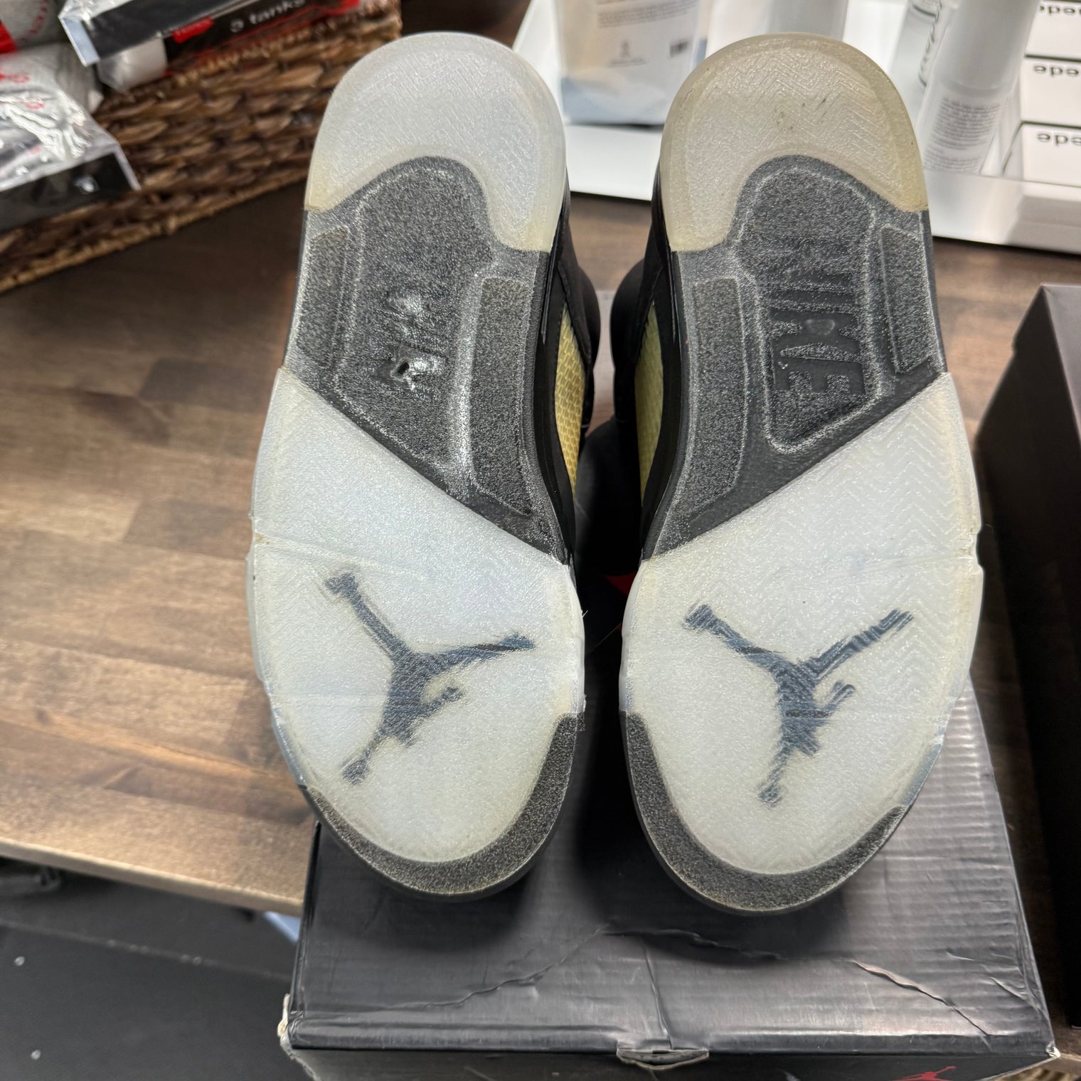 Black Metallic Jordan 5 (2016) (USED)