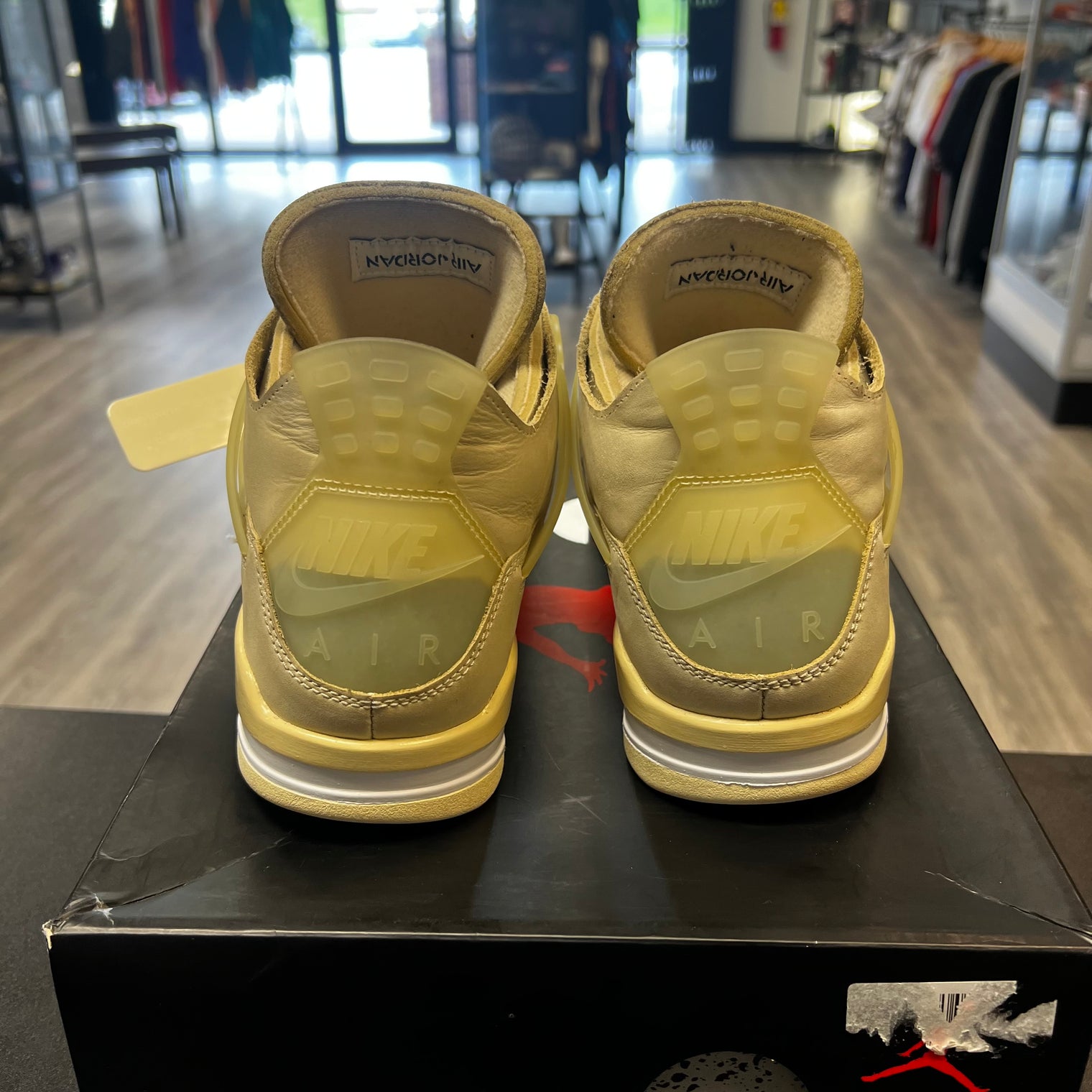 Jordan 4 Retro Off-White Sail (USED)