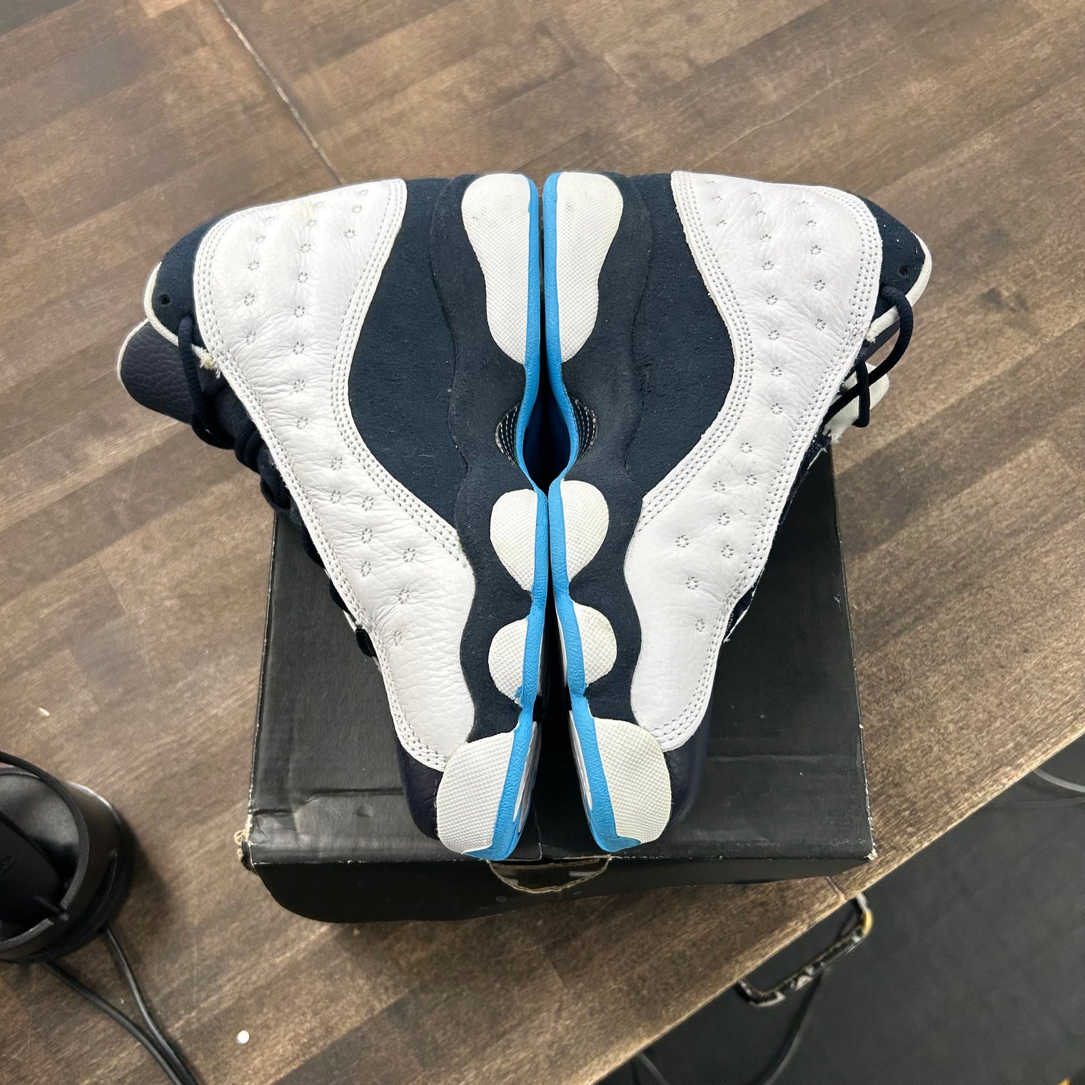 White Obsidian Powder Blue Jordan 13 Retro (Lightly Worn)