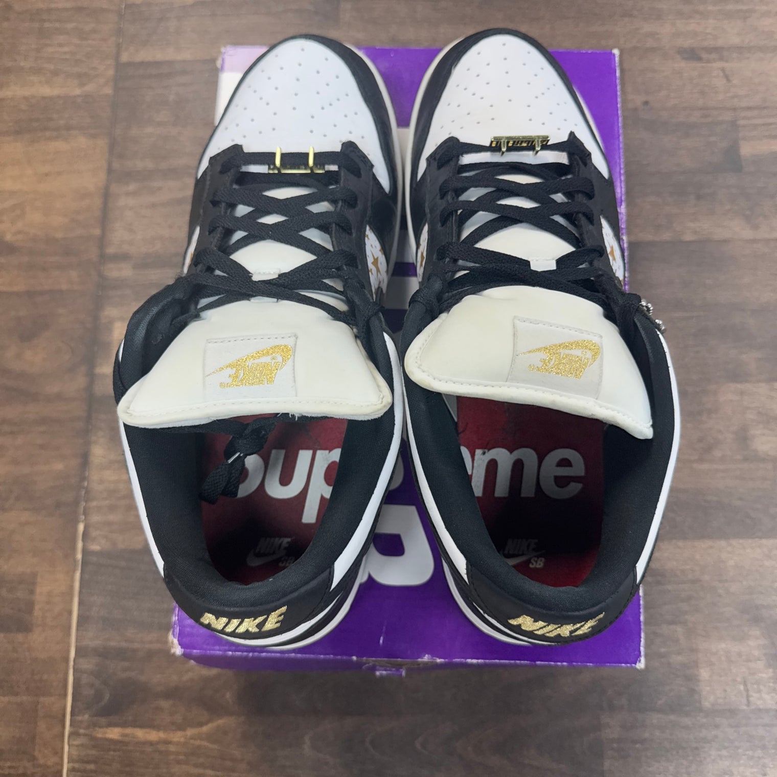 Stars Black Supreme Nike SB Dunk Low (USED)