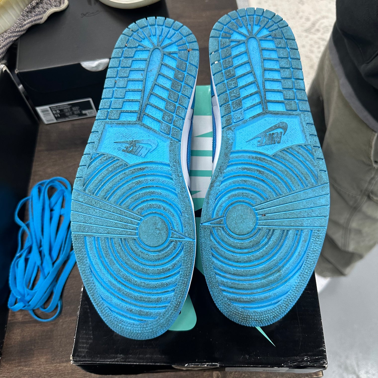 UNC Jordan 1 Low SB (USED)