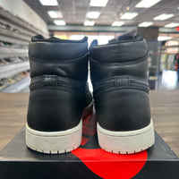 Cyber Monday Jordan 1 High (USED)