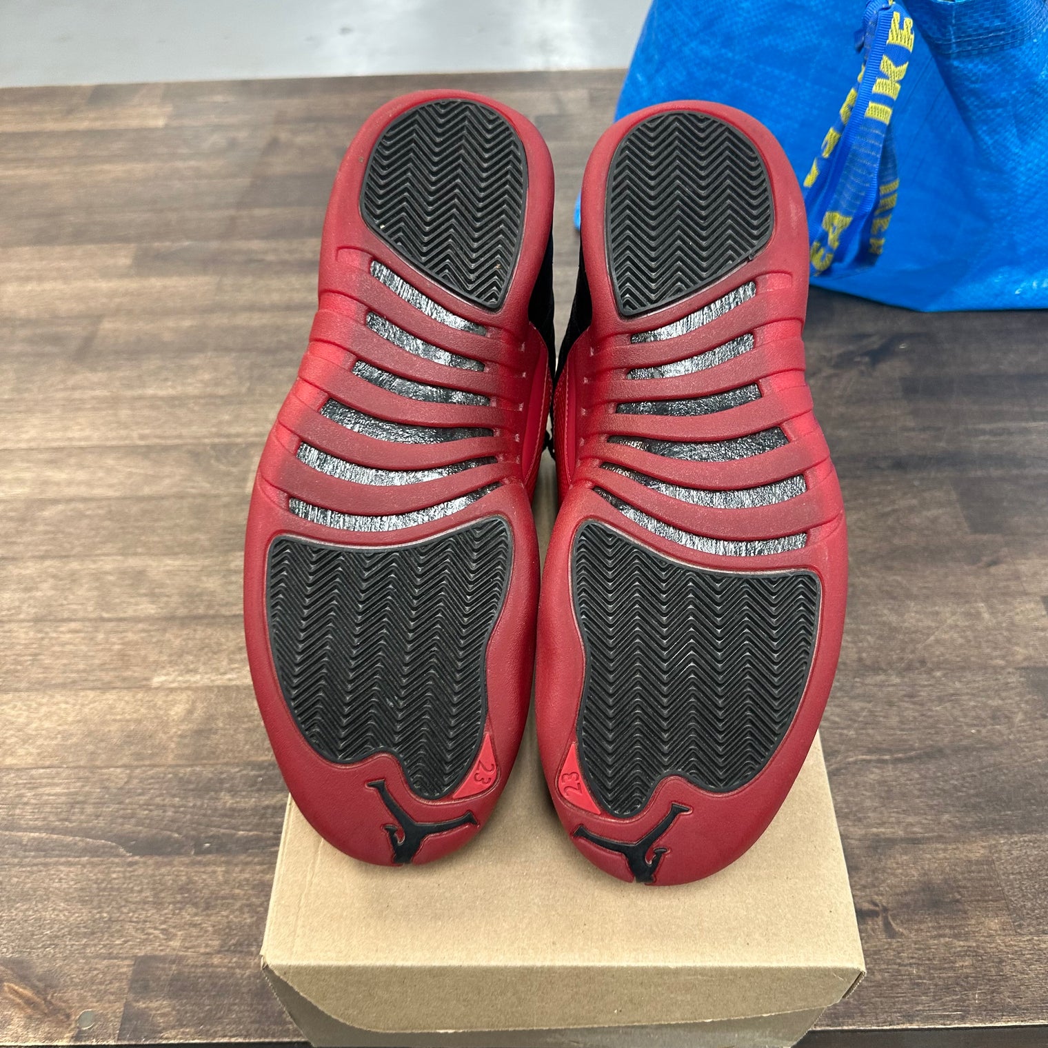 Flu Game Jordan 12 (2025) (USED,No Box)