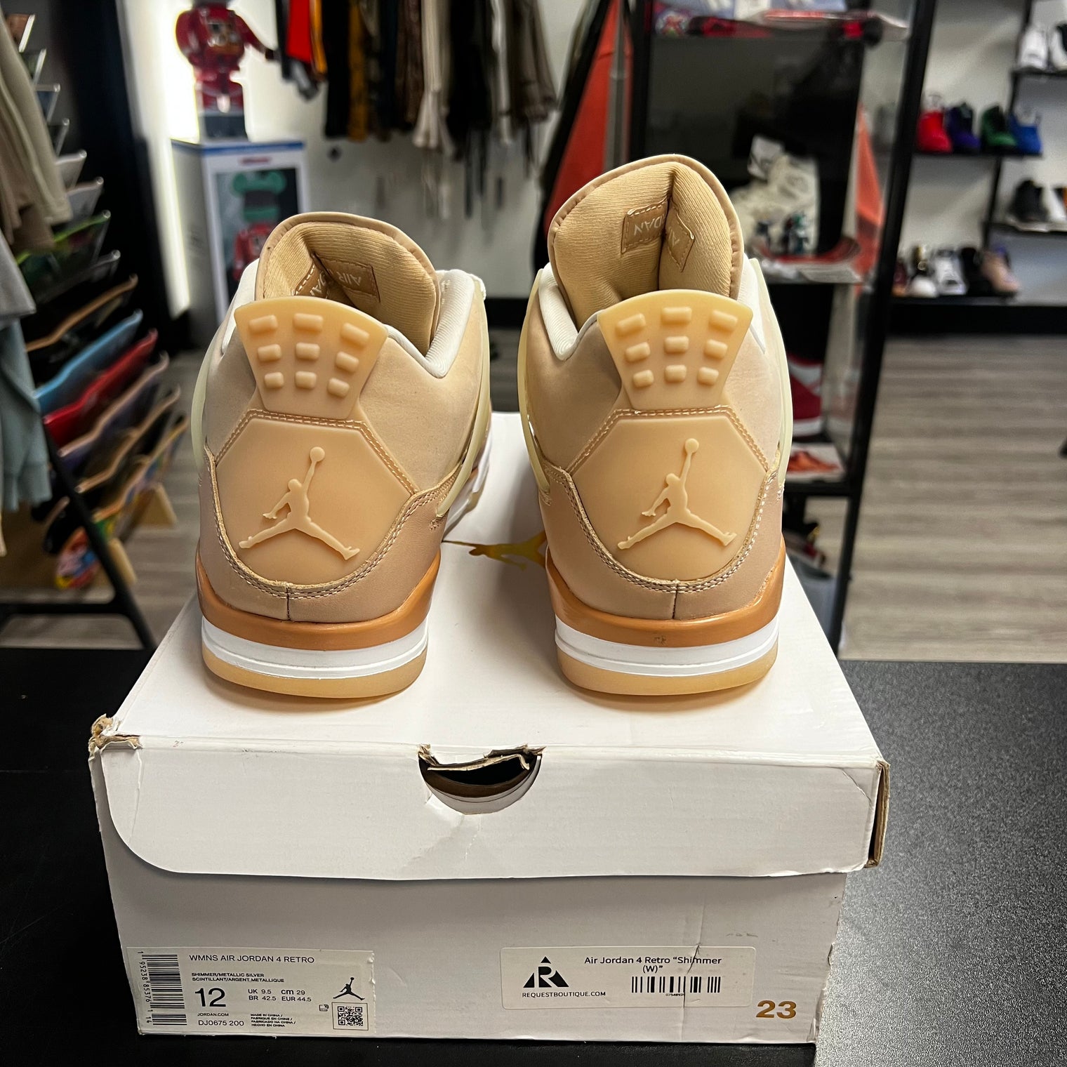 (W) Shimmer Jordan 4 (USED)