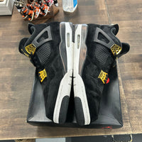 Royalty Jordan 4 Retro (USED)
