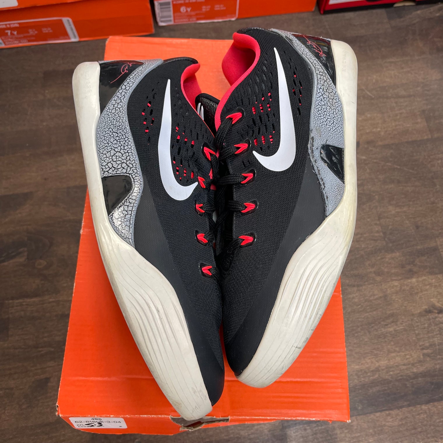 Laser Crimson Kobe 9 EM (GS) (USED)