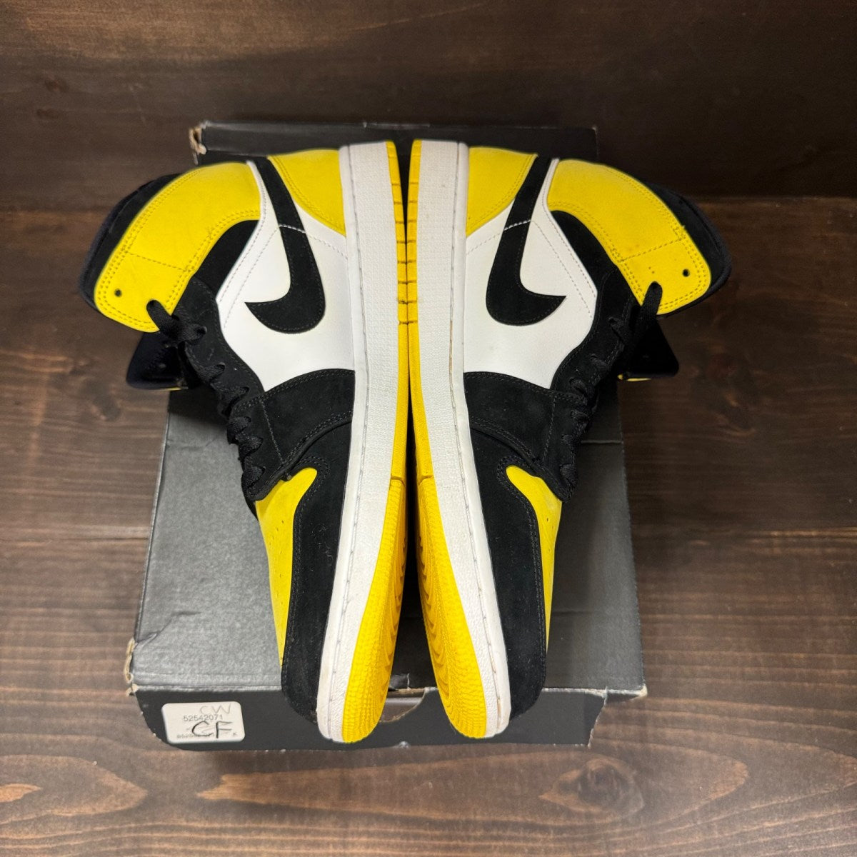 Jordan 1 Mid Yellow Toe Black - Image 4