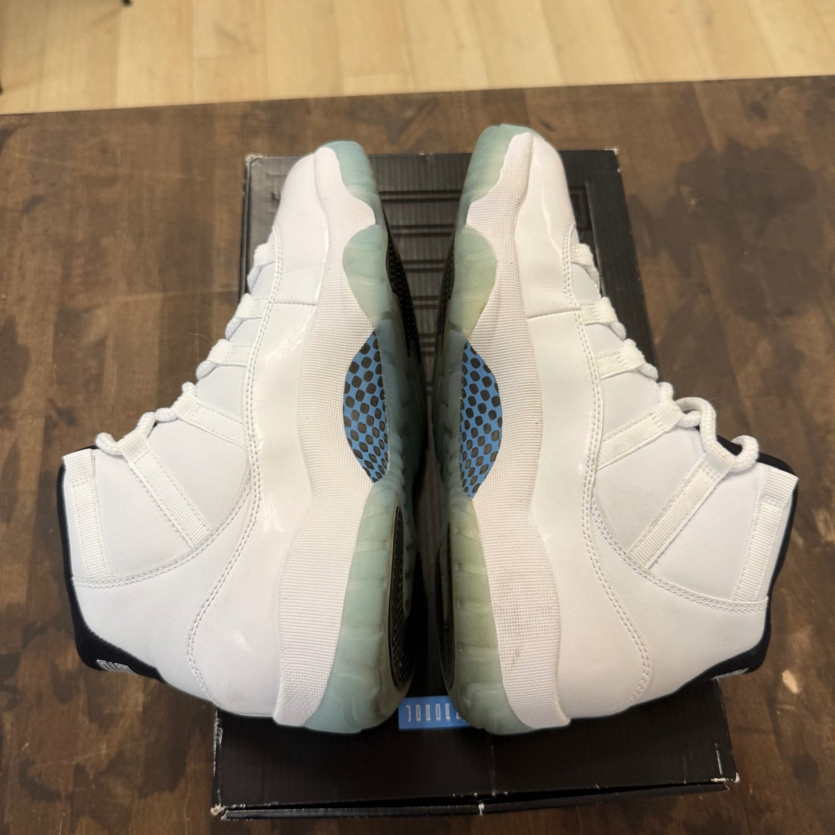 Jordan 11 Retro Legend Blue (2014) - Image 4