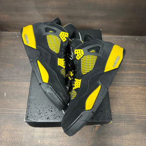 Jordan 4 Retro Thunder (2023) - Image 2