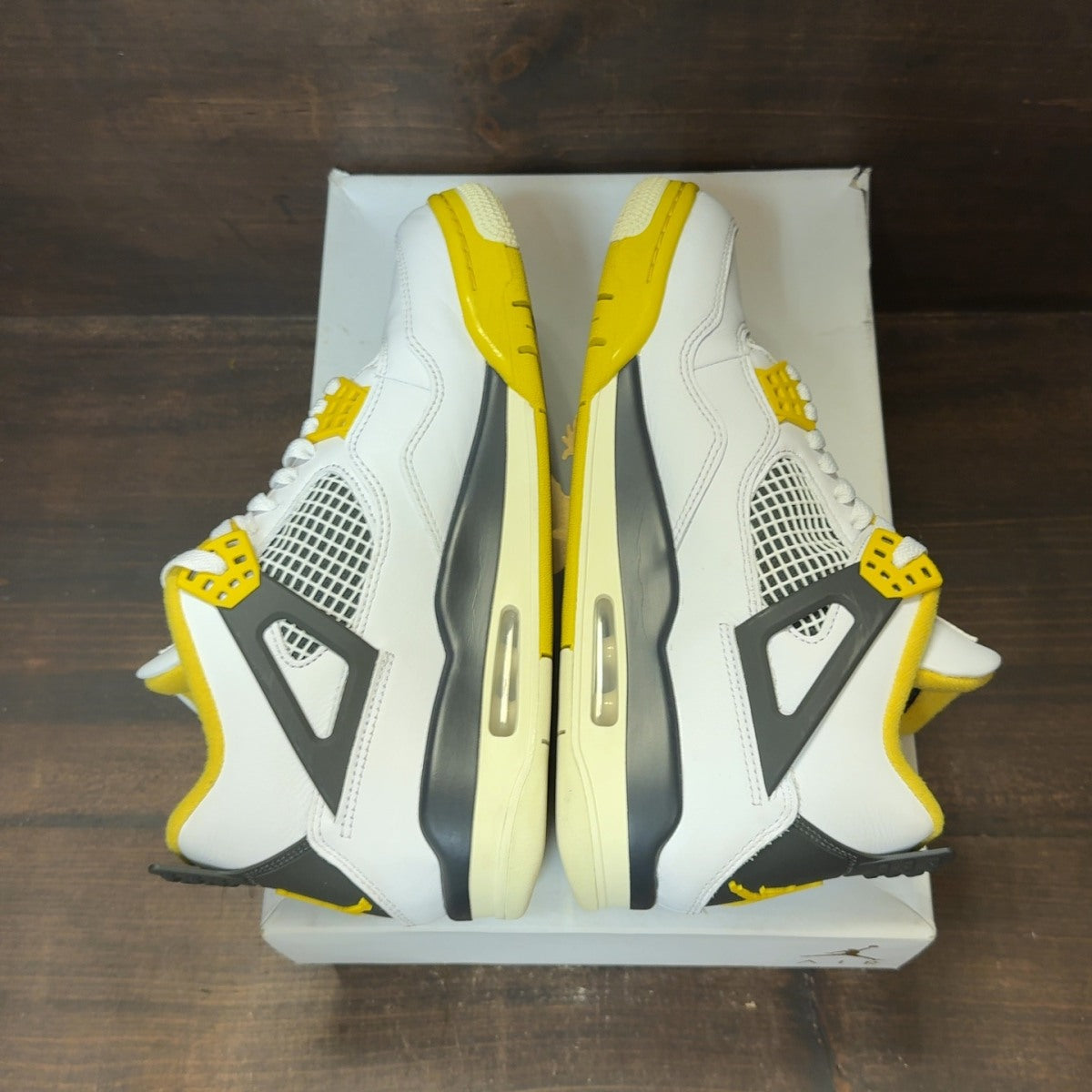 Jordan 4 Retro Vivid Sulfur (Women's) Size 9.5W (Pre-Owned)